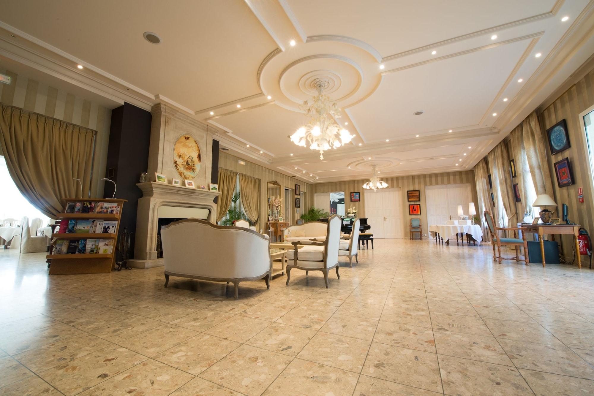 Vista Exterior Château du Clos de la Ribaudière