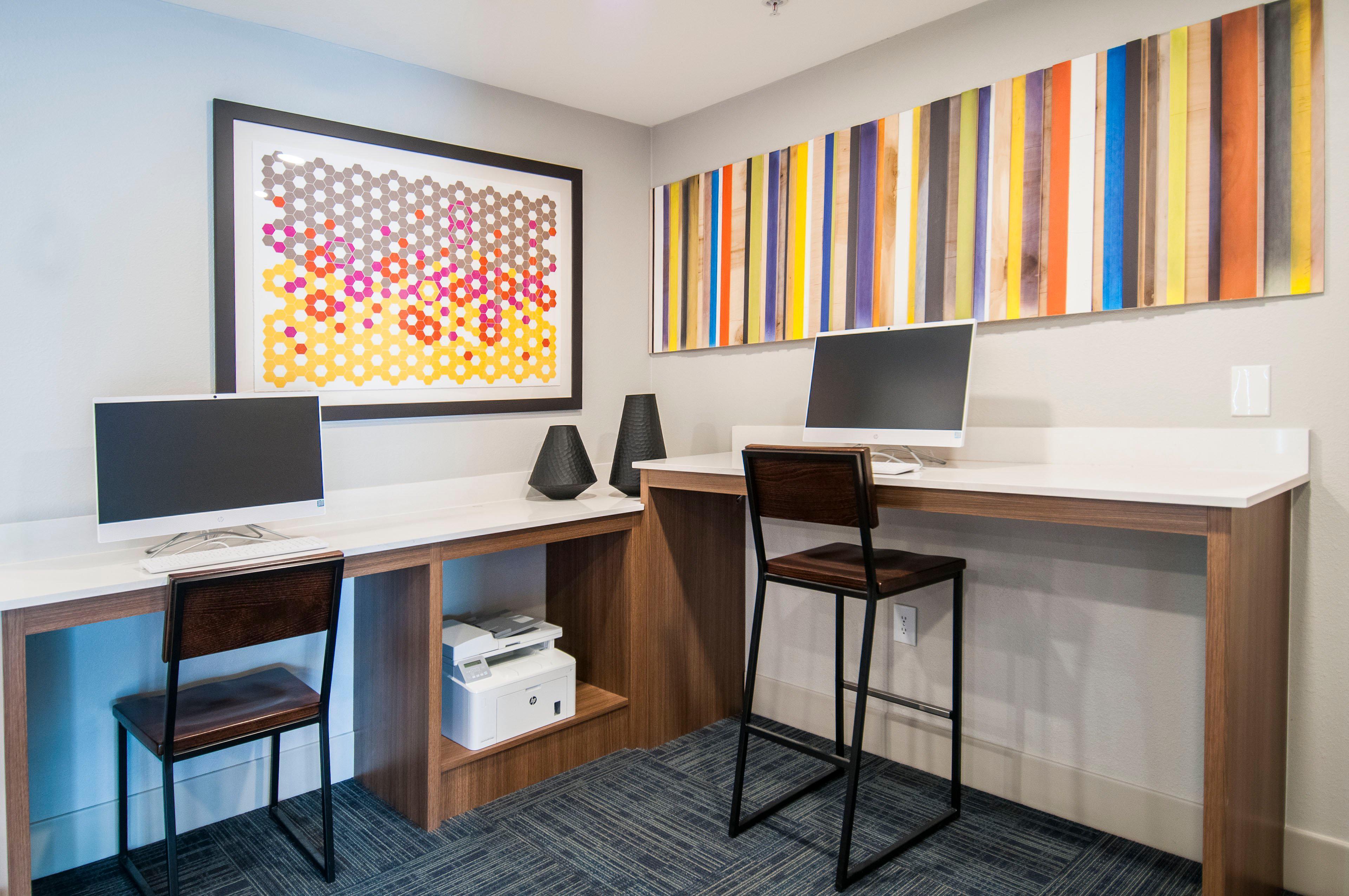 Vista Exterior Holiday Inn Express & Suites Plano West - Frisco by IHG