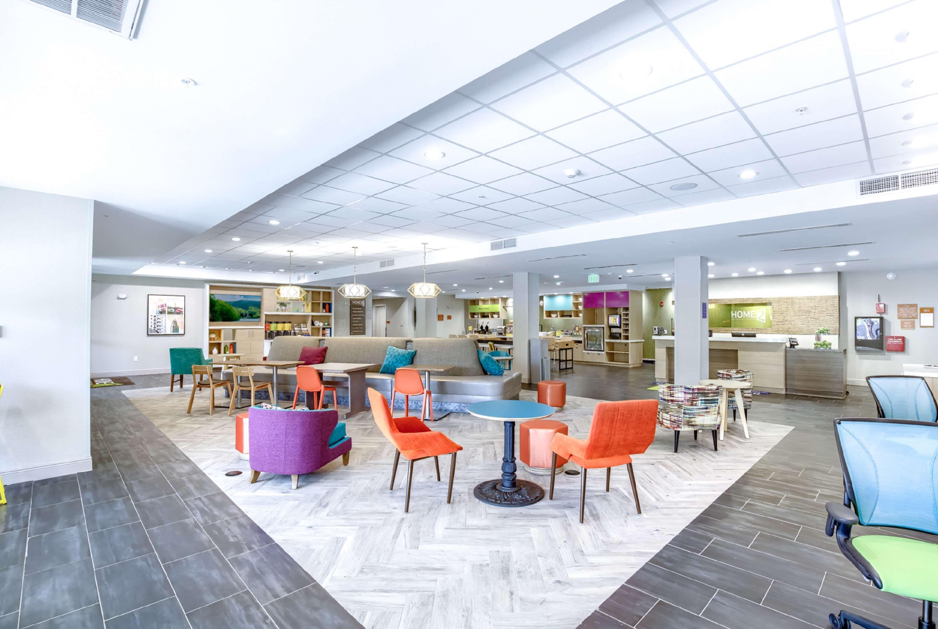 Vista Lobby Home2 Suites by Hilton Daphne Spanish Fort