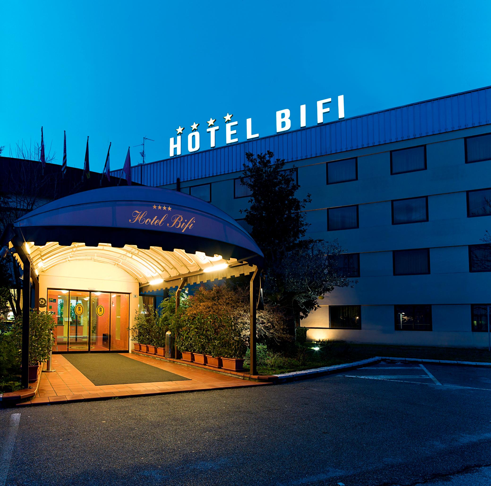 Vista Exterior Hotel Bifi