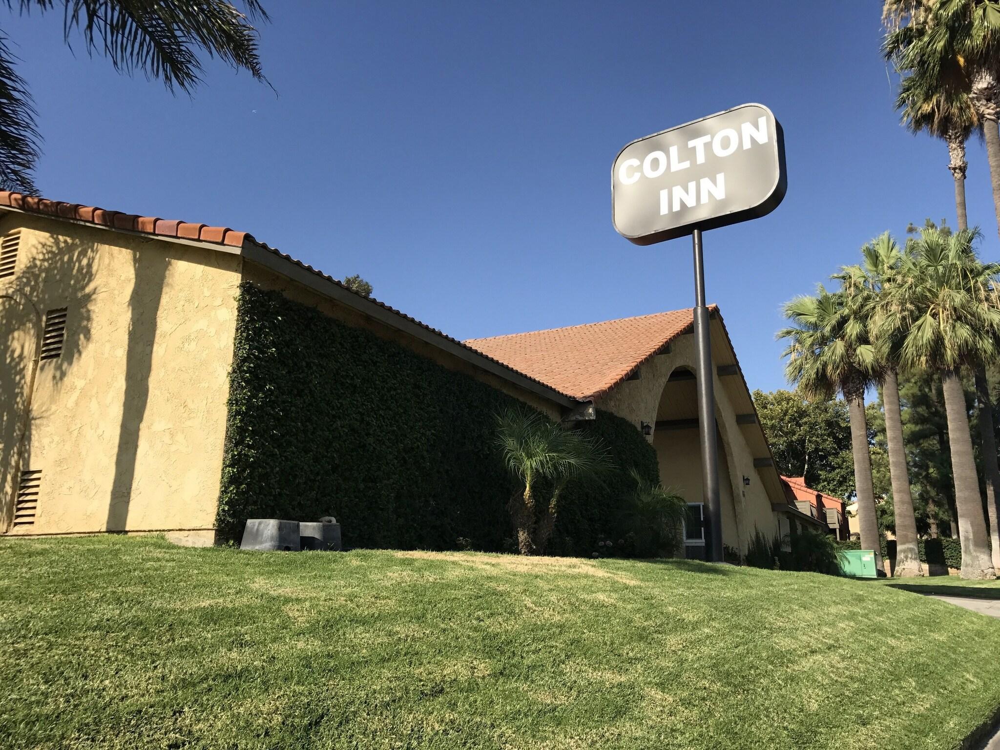 Vista Exterior Colton Inn