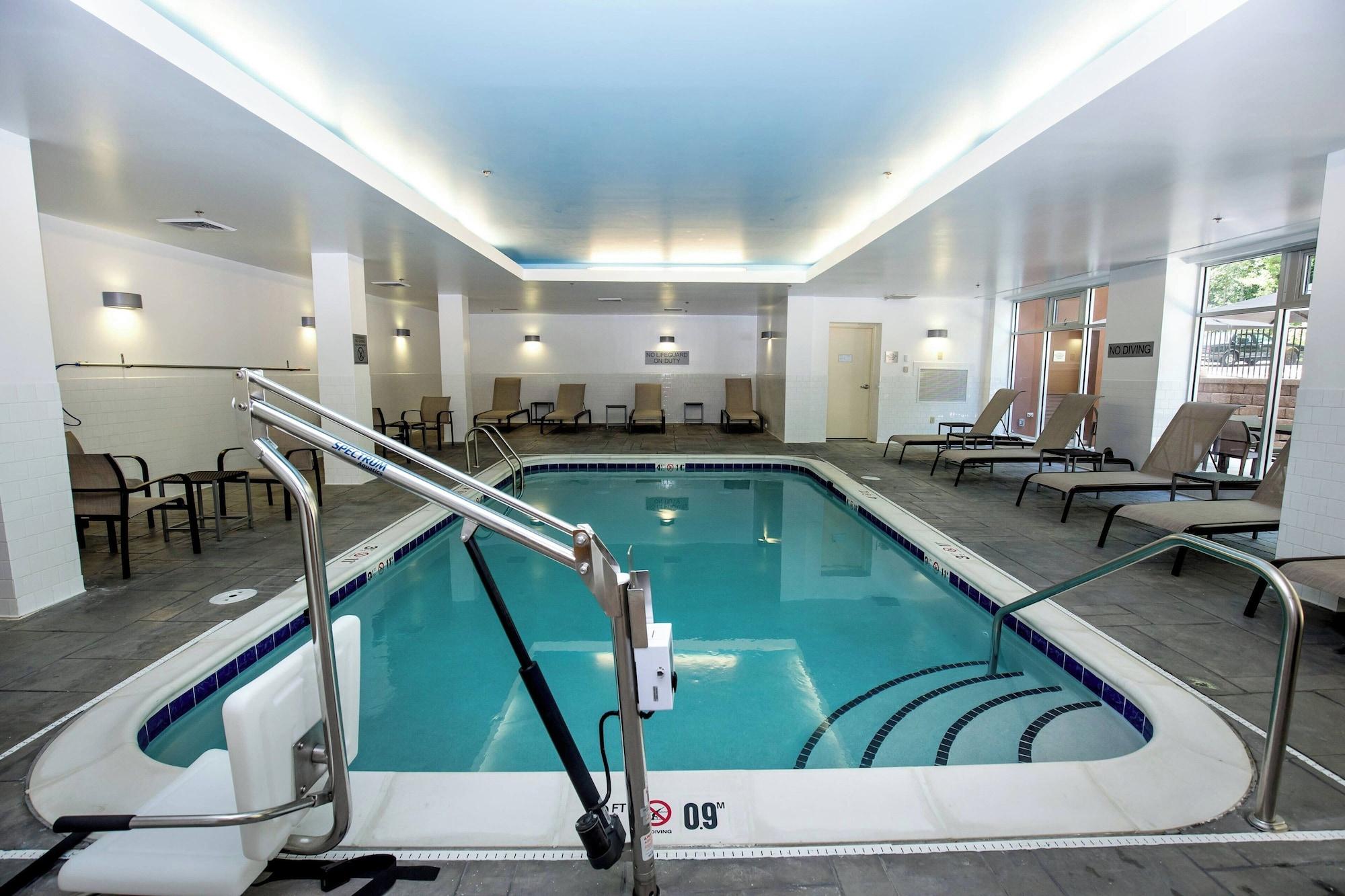 Vista Piscina Fairfield Inn & Suites Richmond Midlothian