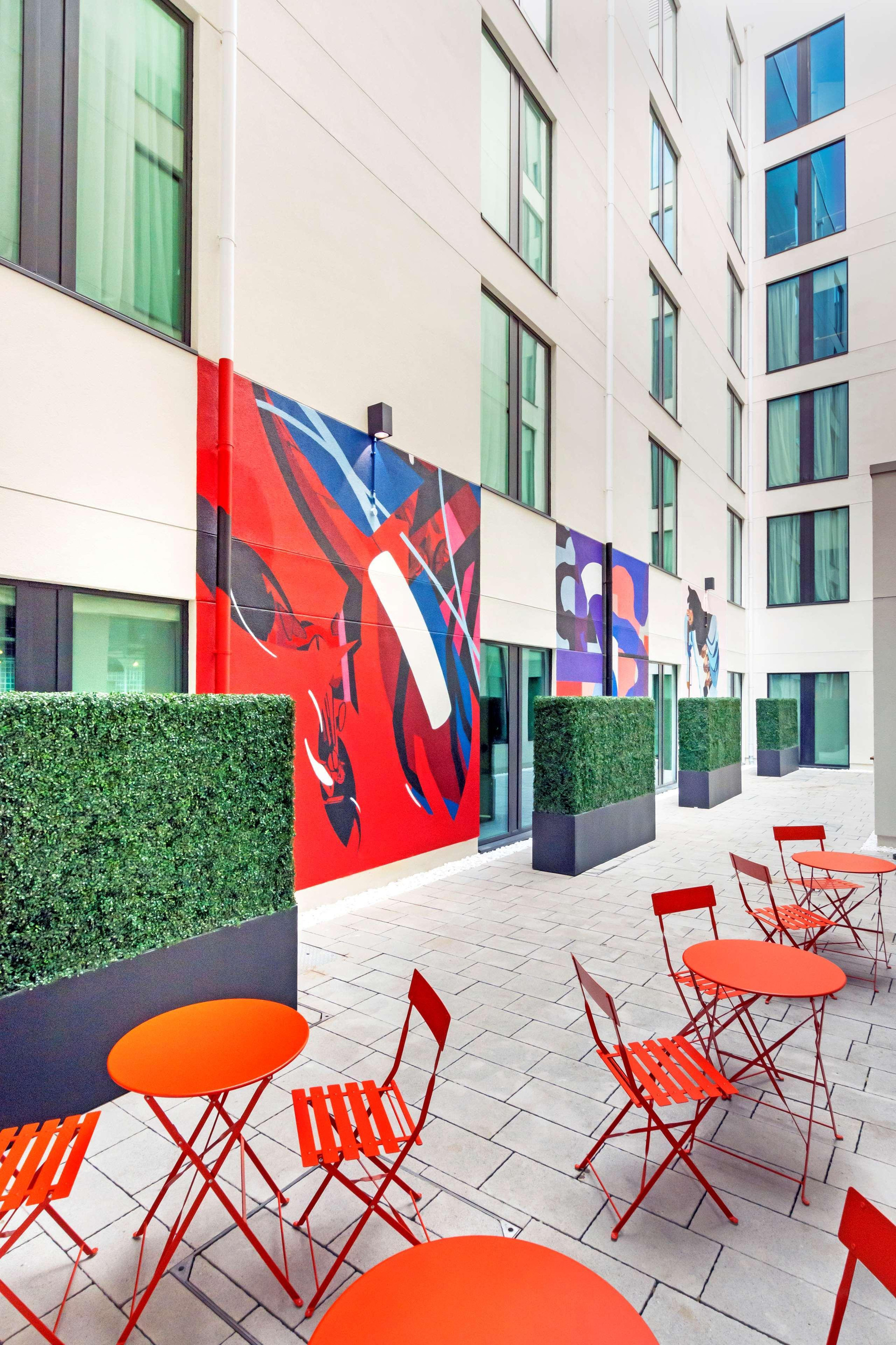 Vista Exterior The Hendrick Smithfield