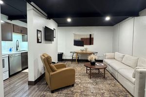 Alquiler Vacacional - Canalside Downtown Suite! Bridge views, walking path and near MTU