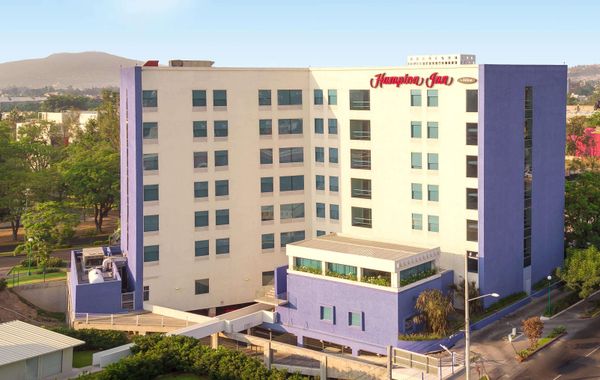 Hampton Inn by Hilton Guadalajara/Expo - Hoteles cerca de Andares en Guadalajara
