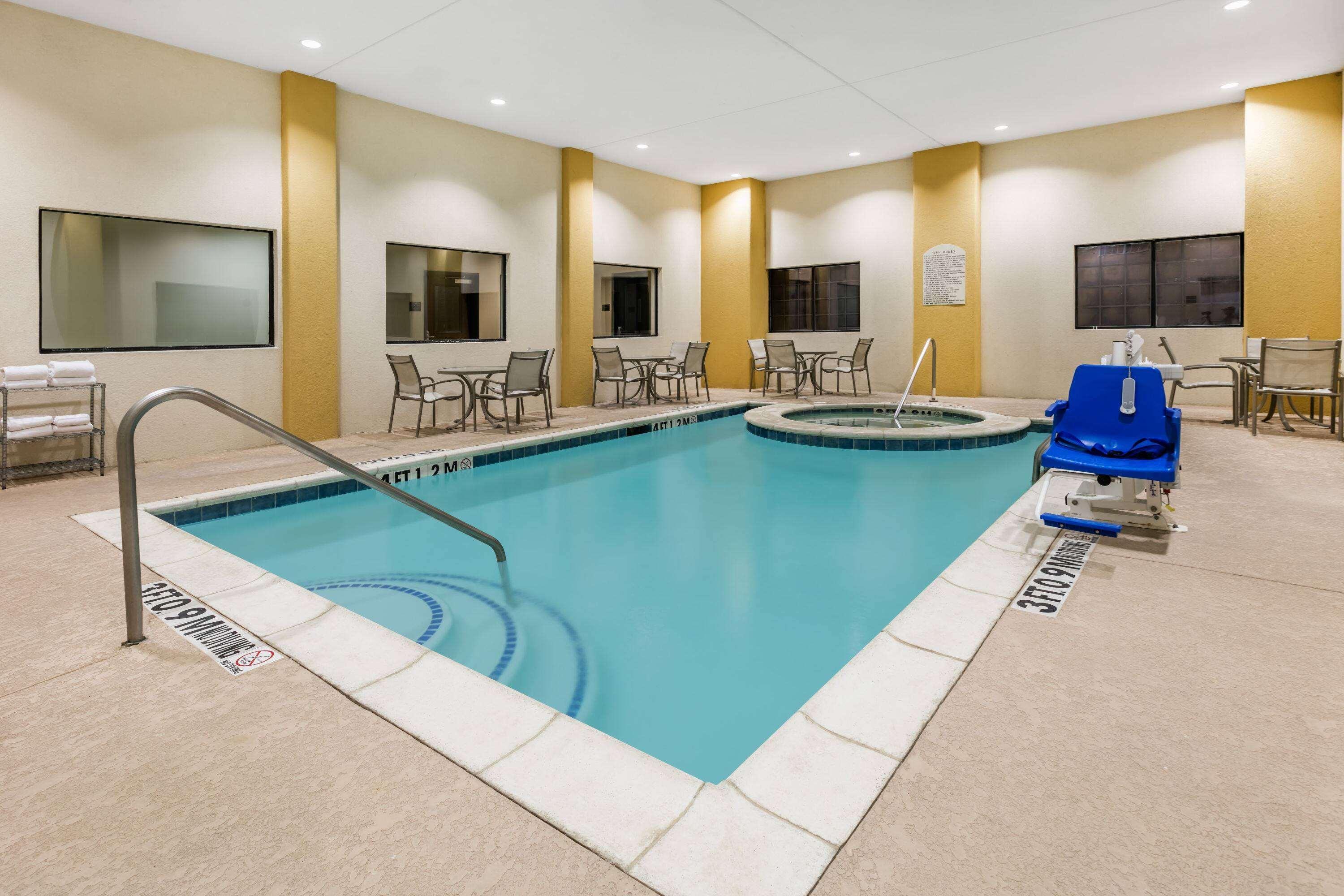 Vista Piscina Days Inn by Wyndham Salado