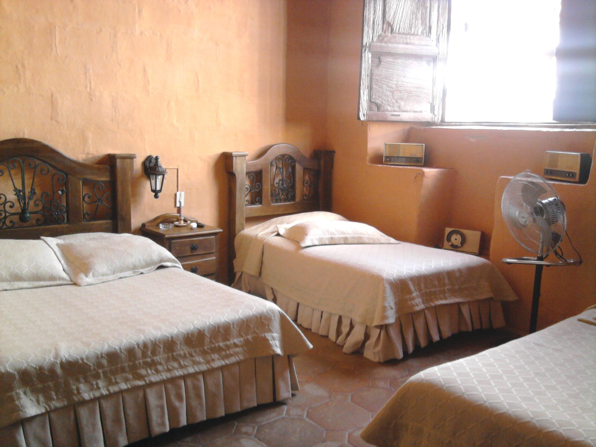 Habitación Hostal Restaurante Guaracu