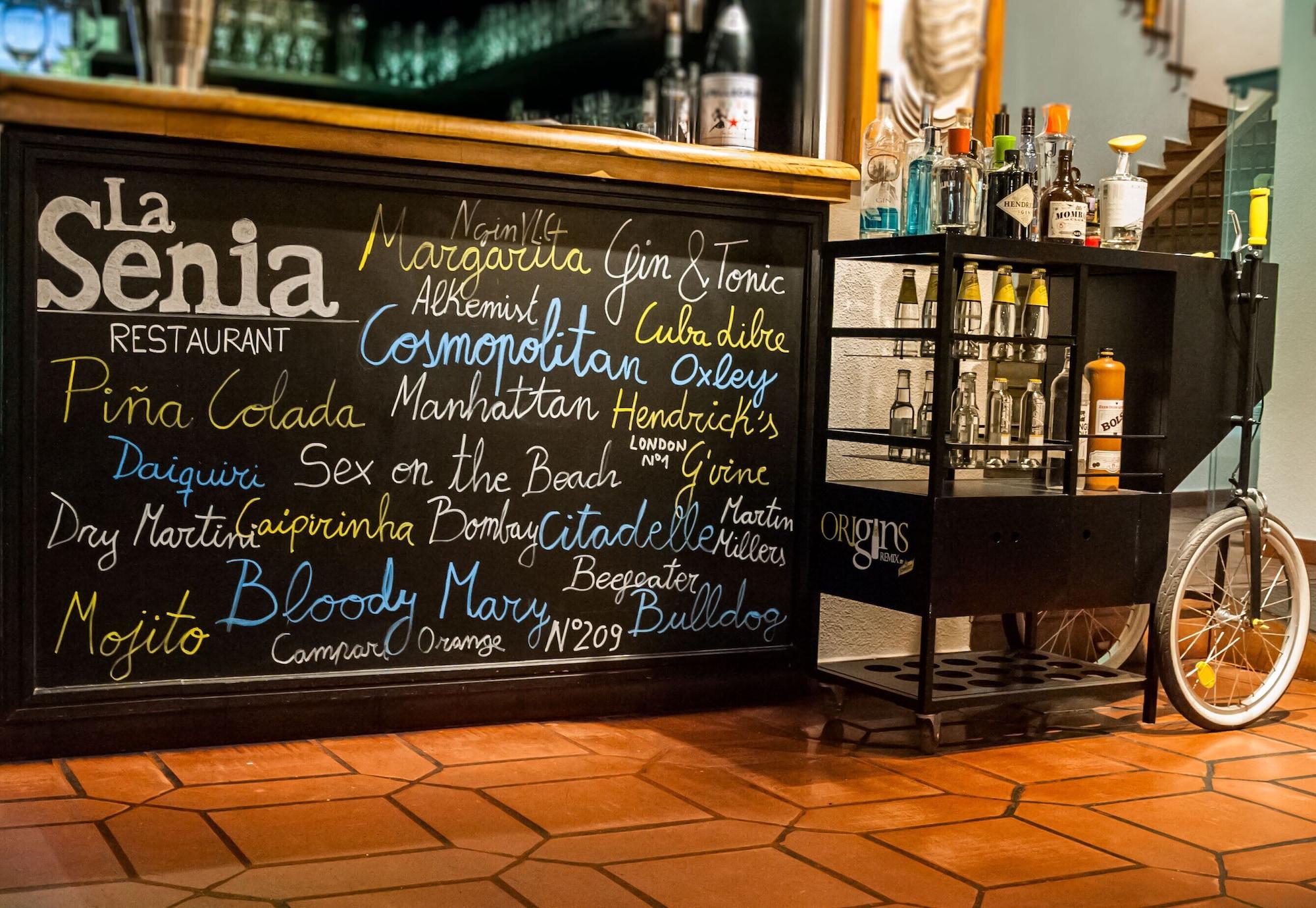 Bar/Salón Hotel Nou Romà