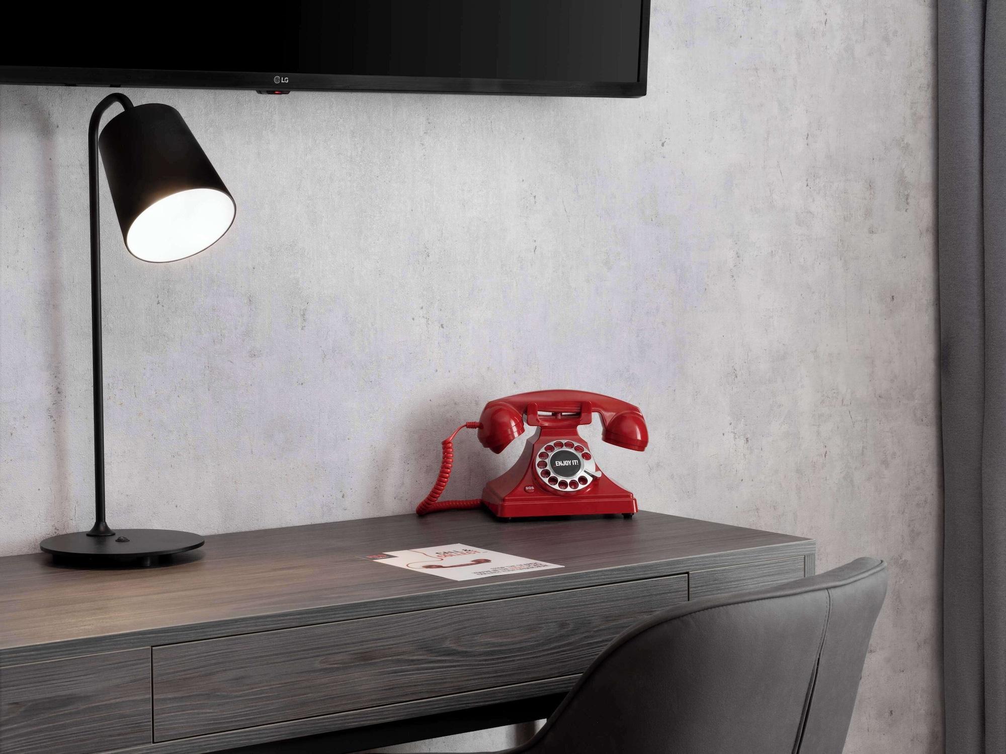 Set de Habitación Radisson RED London Gatwick Airport
