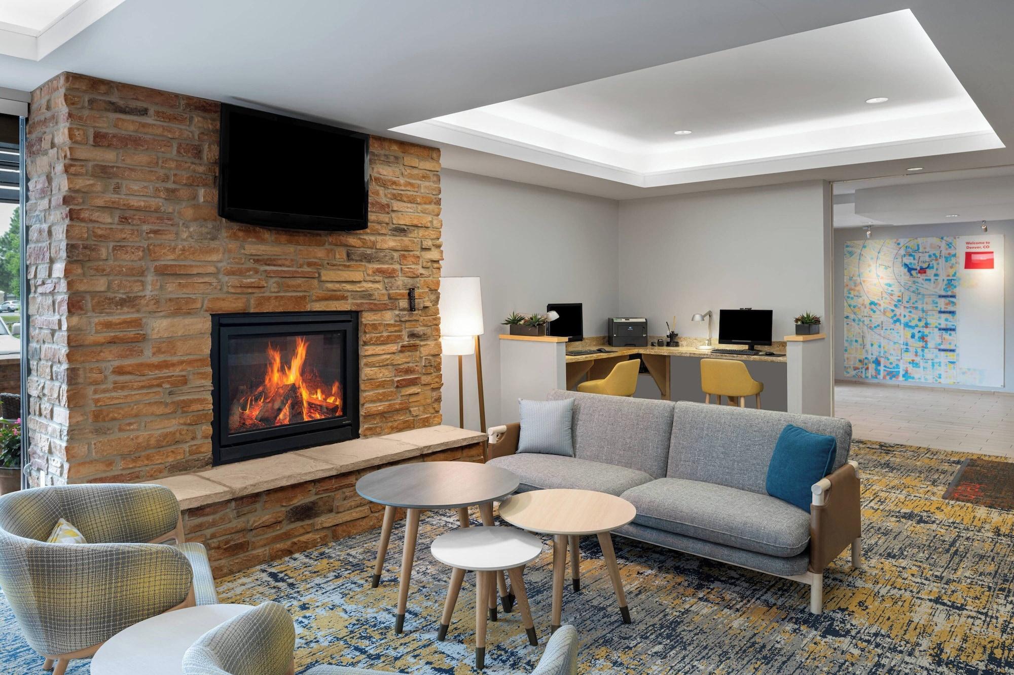 Vista Lobby TownePlace Suites by Marriott Denver Airport at Gateway Park