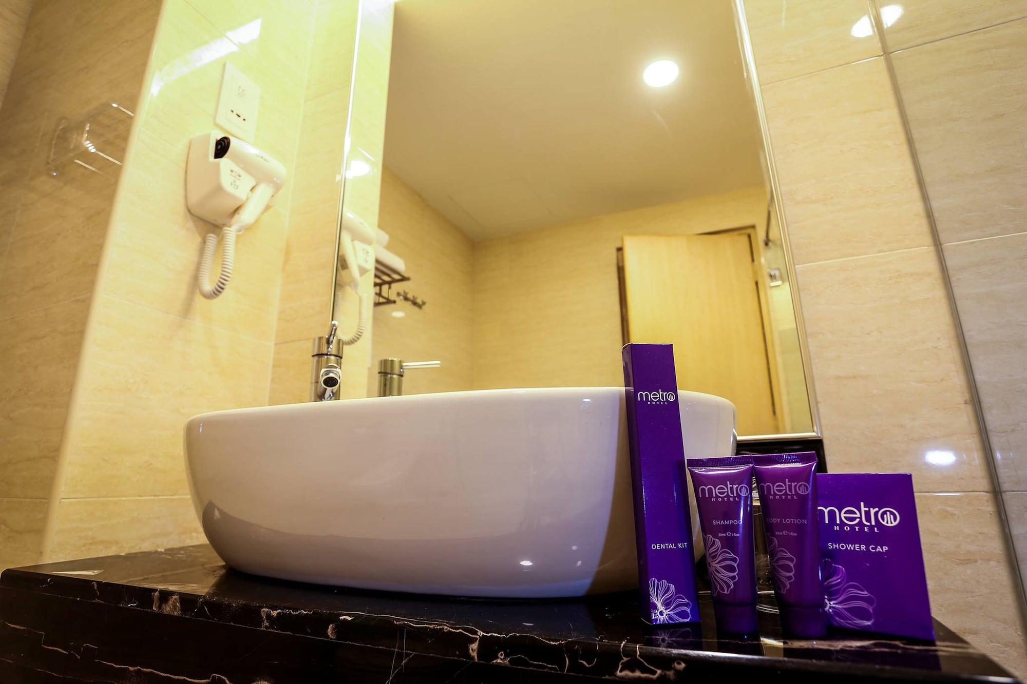 Set de Habitación Metro Hotel