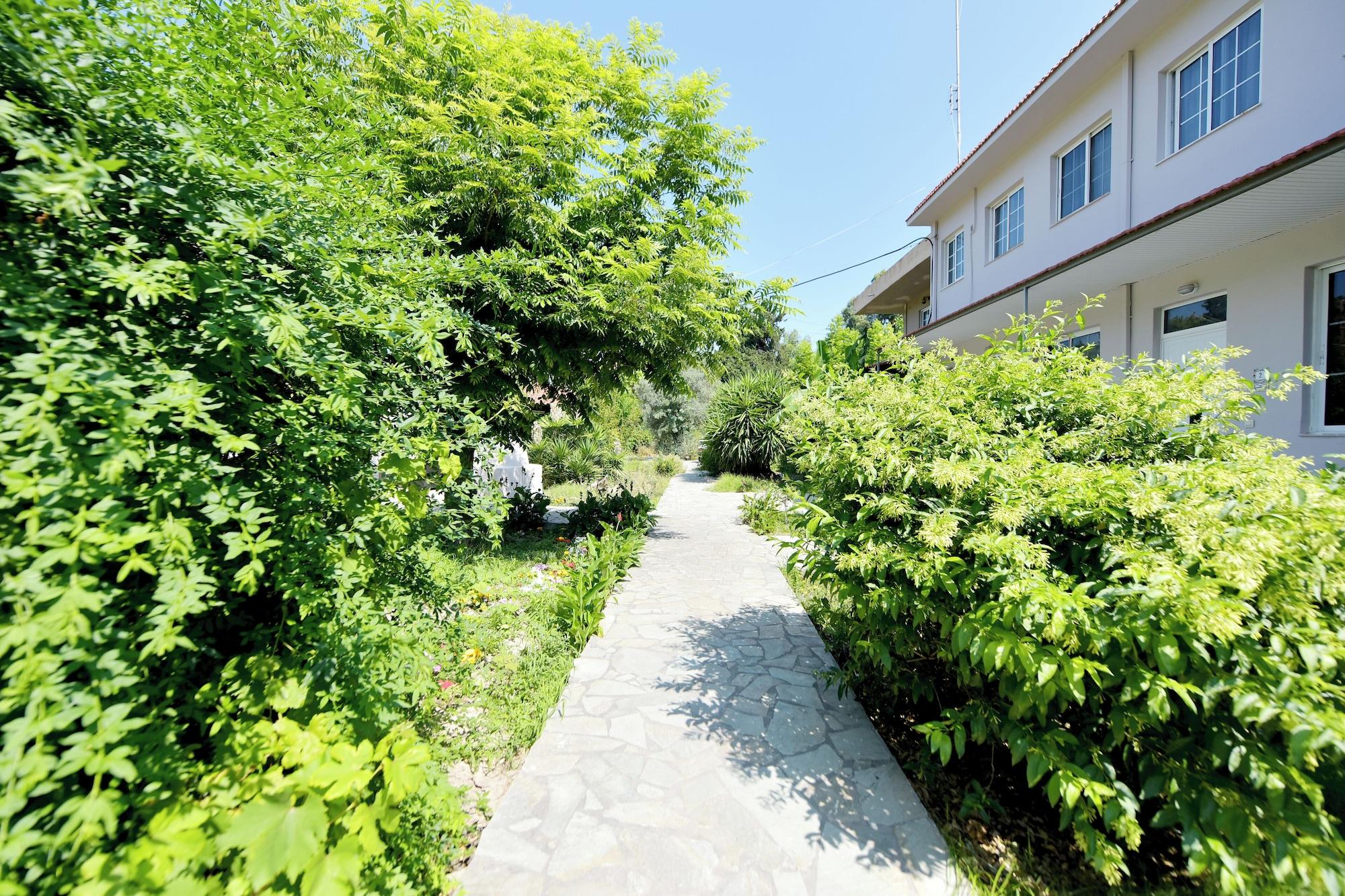 Vista Exterior LiRi Family Paradise