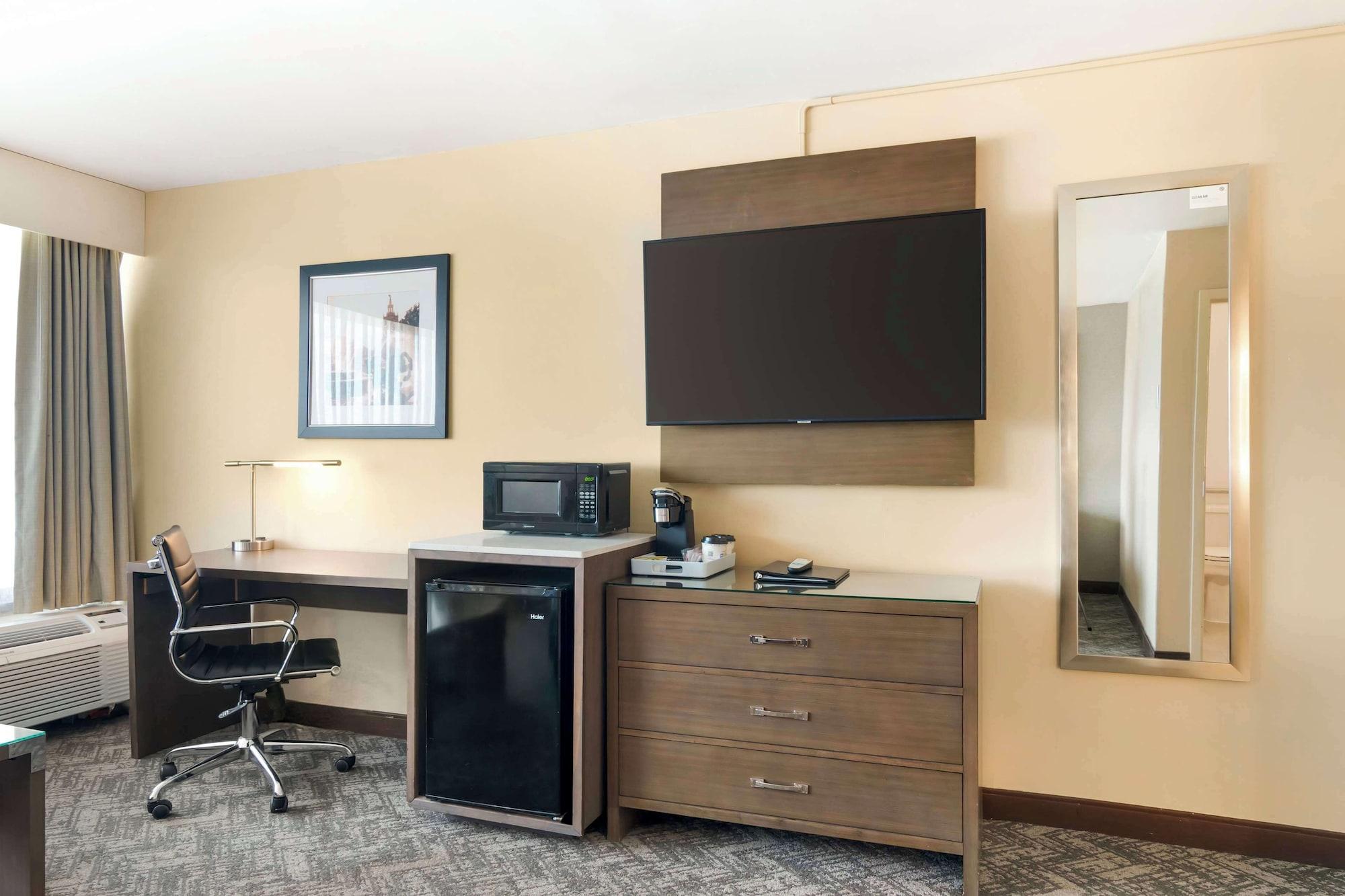 Habitación Best Western Plus Kansas City Sports Complex Hotel