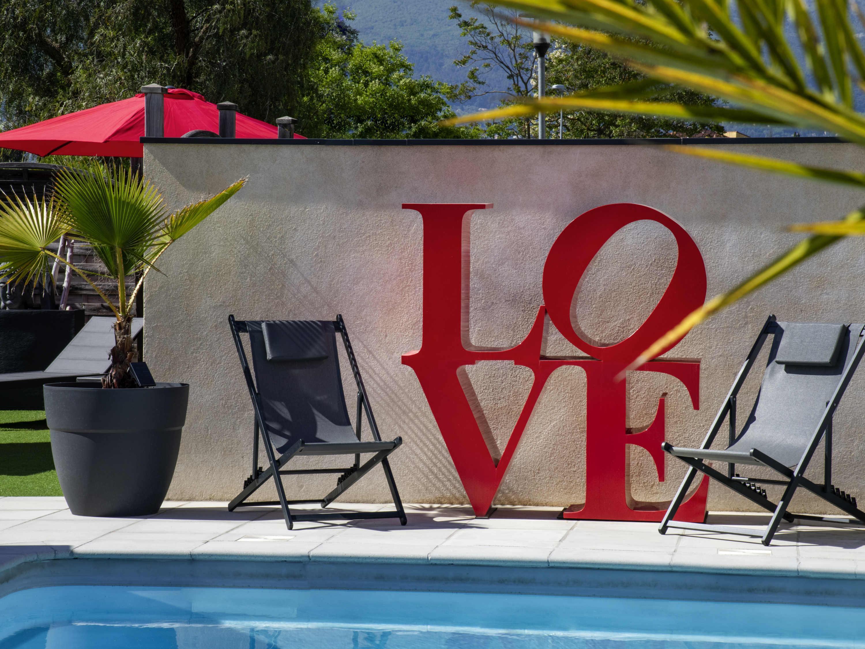 Vista Exterior Hôtel Ibis Cannes Mouans Sartoux