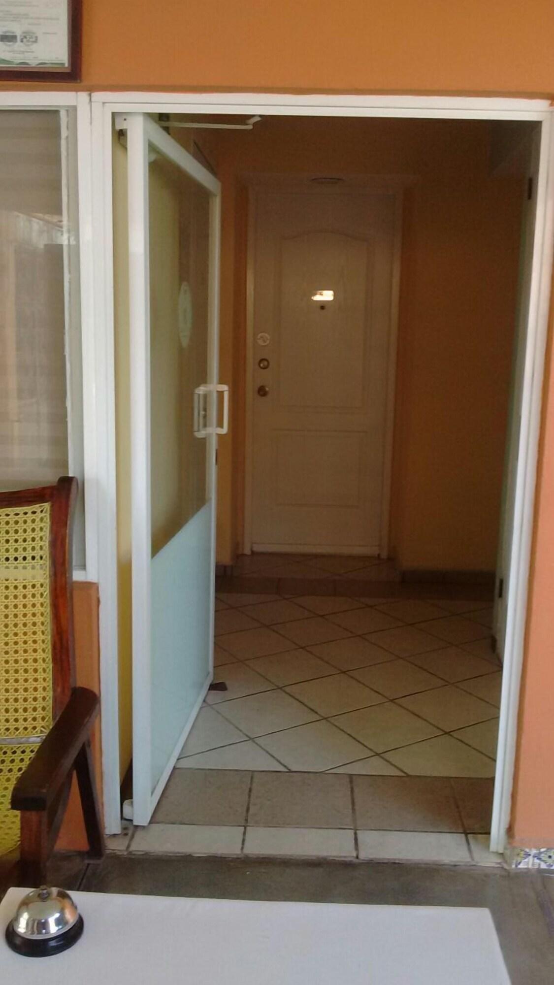 Vista Lobby Madero Suites