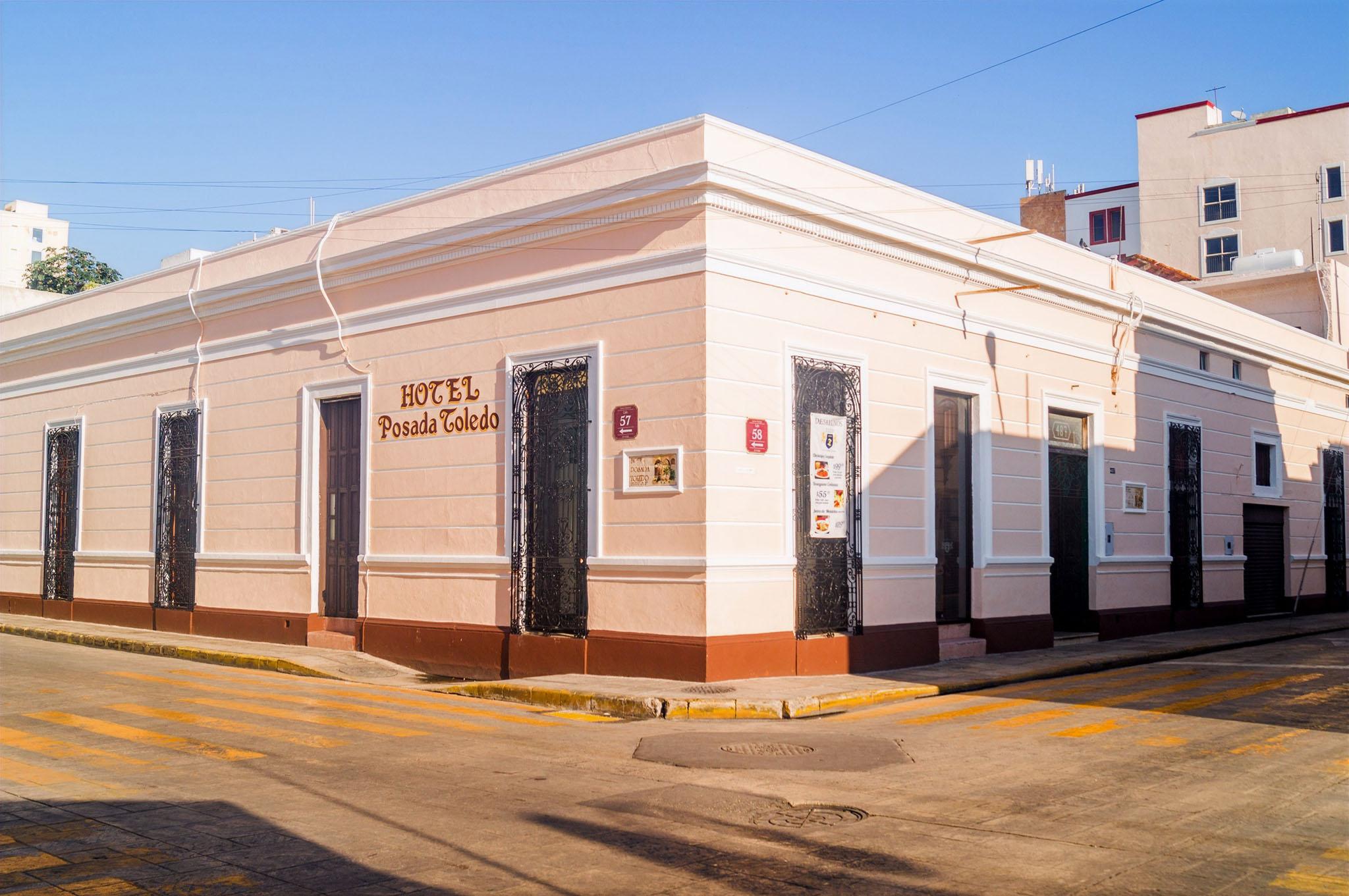 Vista Exterior Hotel Posada Toledo & Galeria