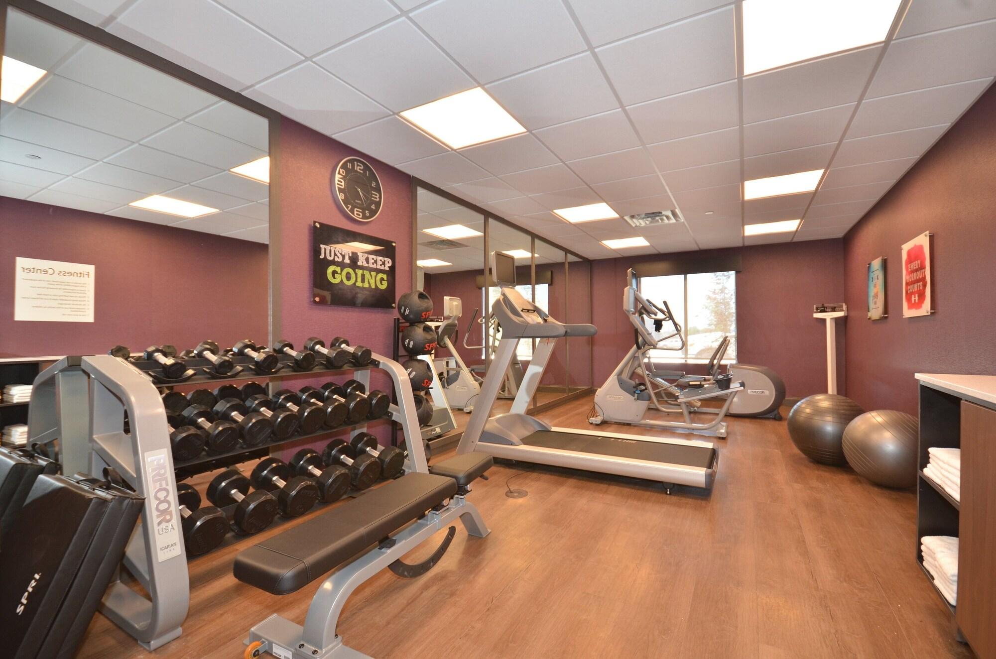 Gimnasio Holiday Inn Express & Suites Oklahoma City Mid - Arpt Area by IHG