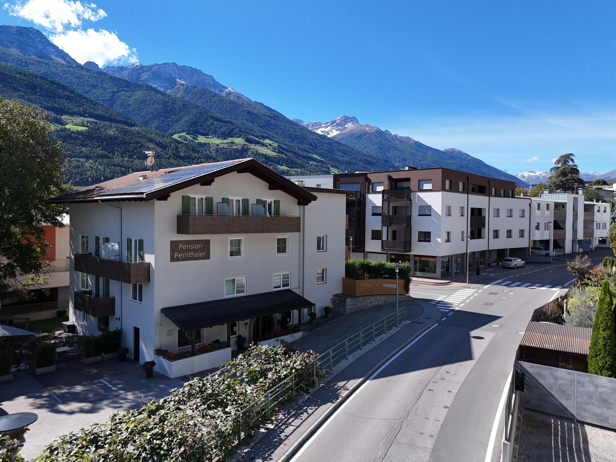 Varios Pension Pernthaler
