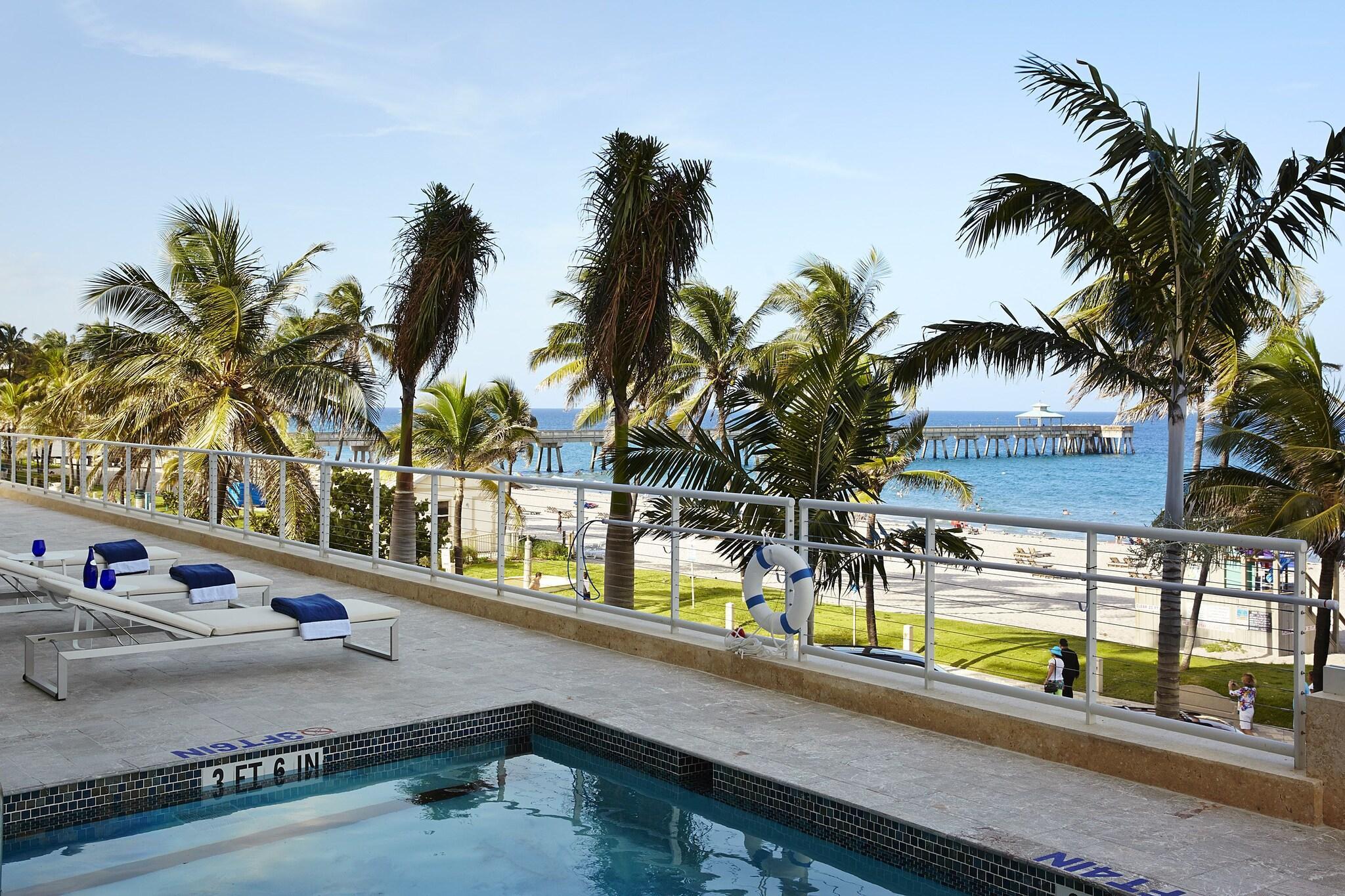 Vista Exterior Royal Blues Hotel