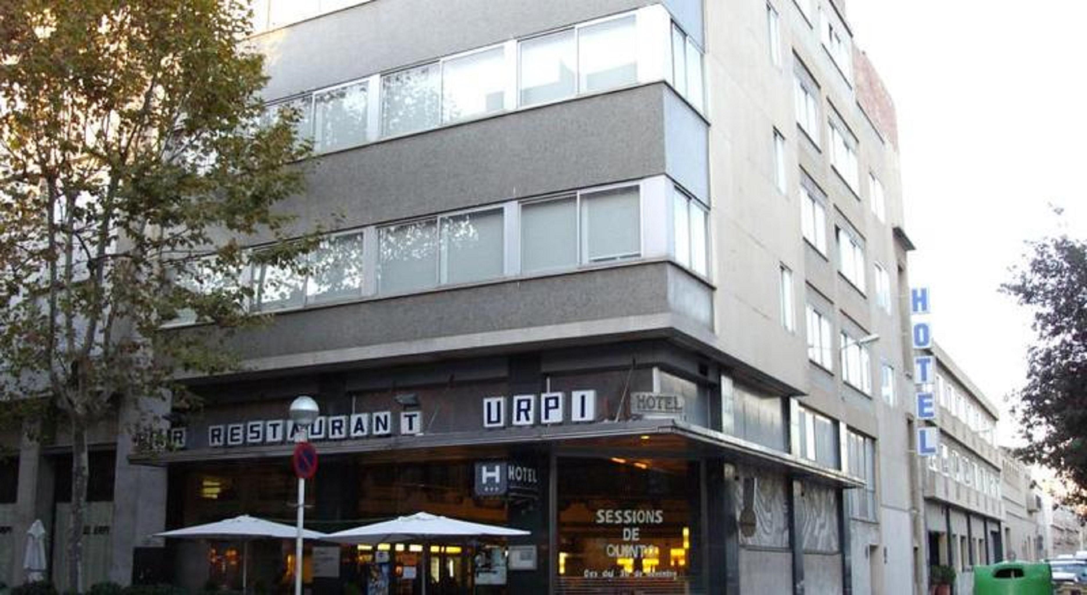 Vista Exterior Hotel Urpi