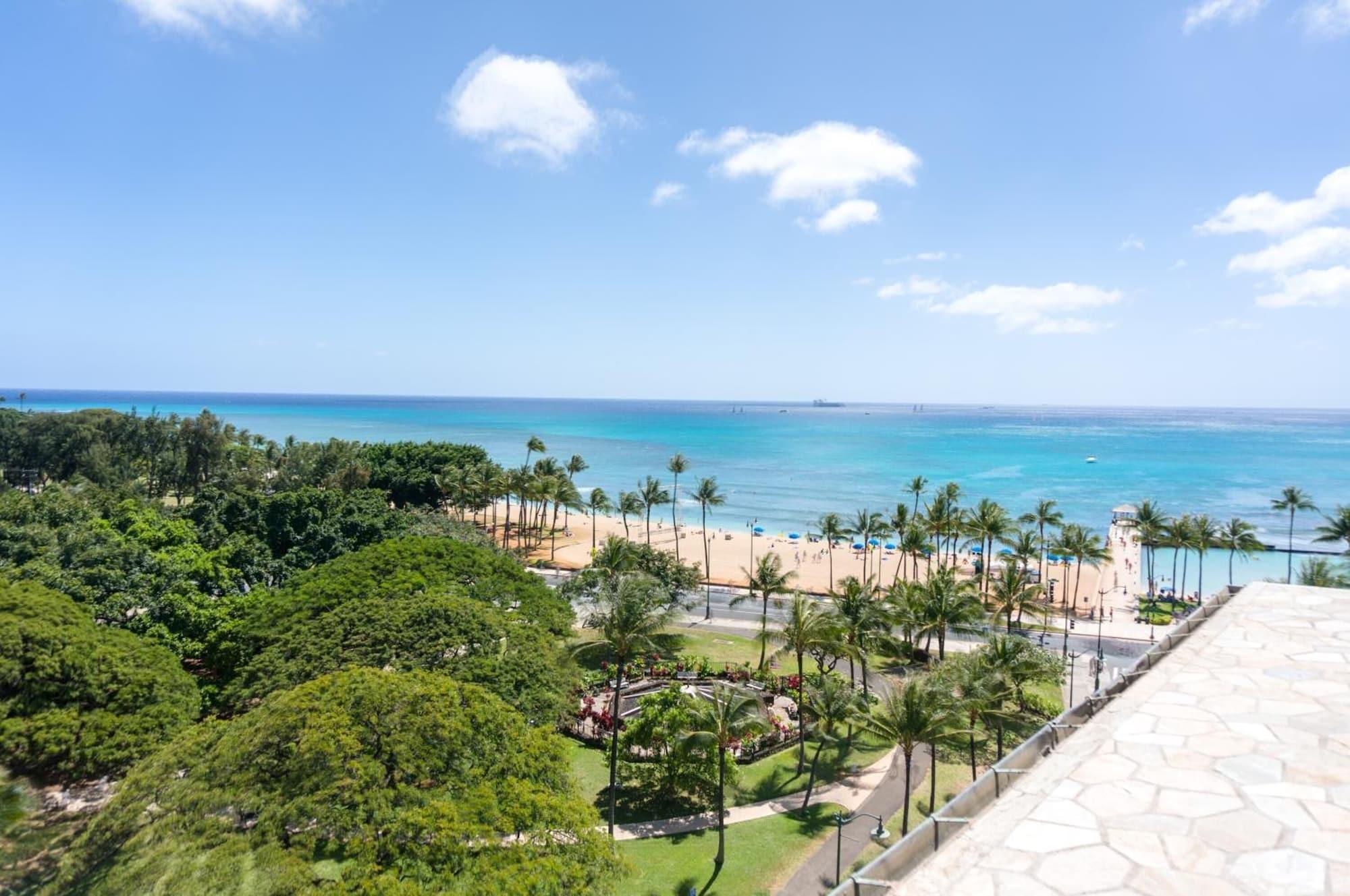 Playa Castle at Waikīkī Grand