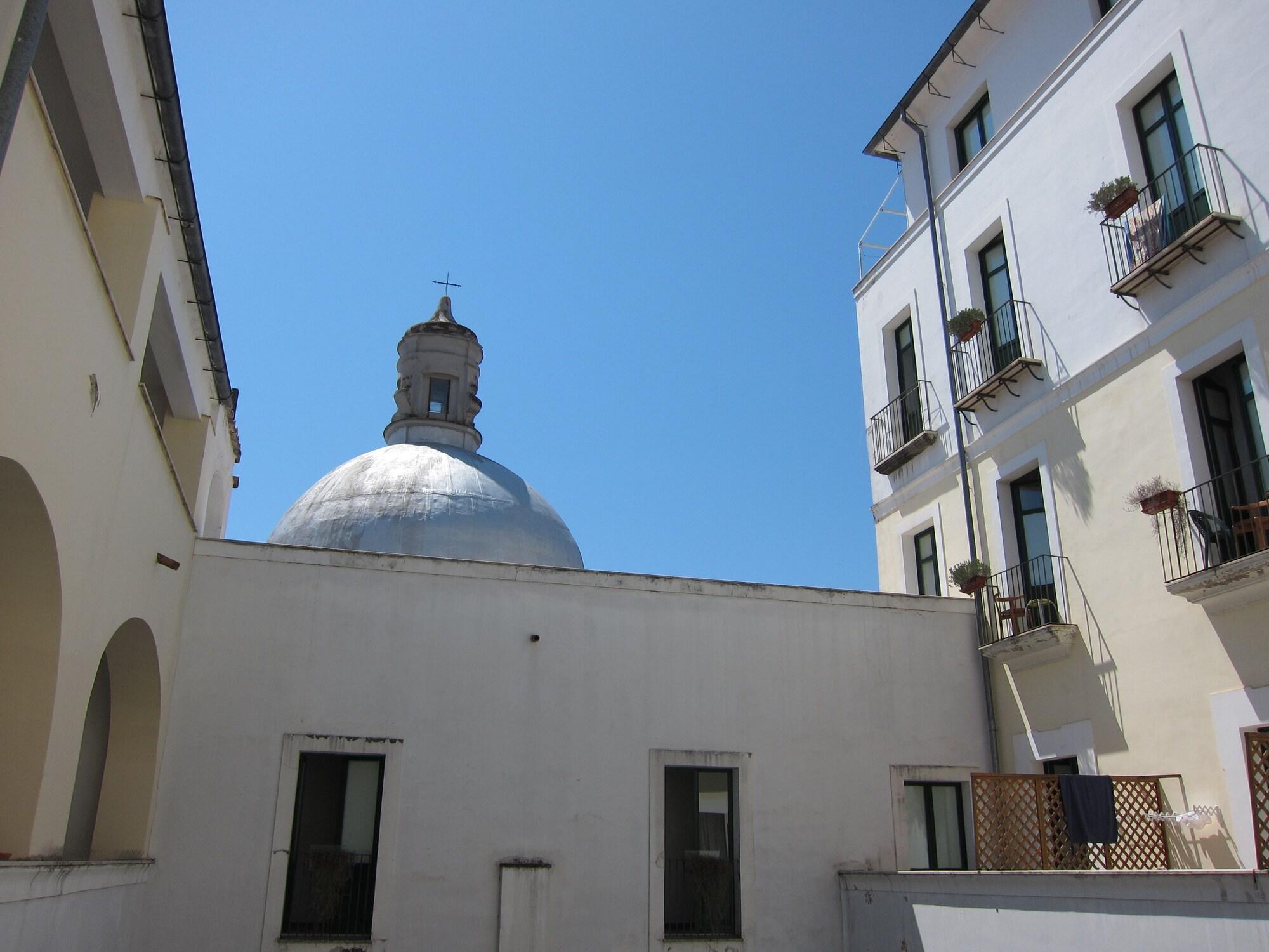 Vista Exterior Ostello Ave Gratia Plena - Hostel