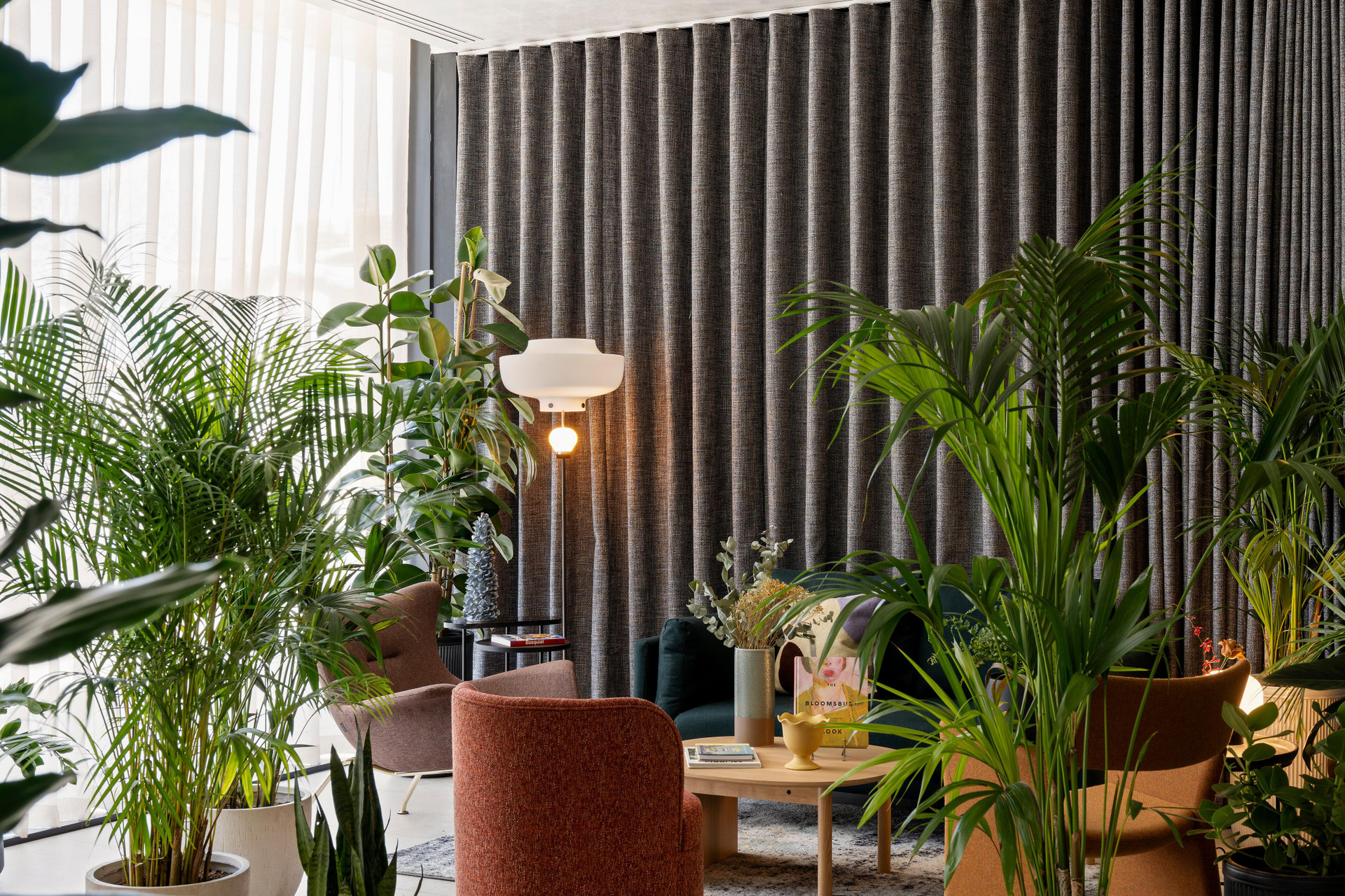 Vista Lobby Cove Landmark Pinnacle