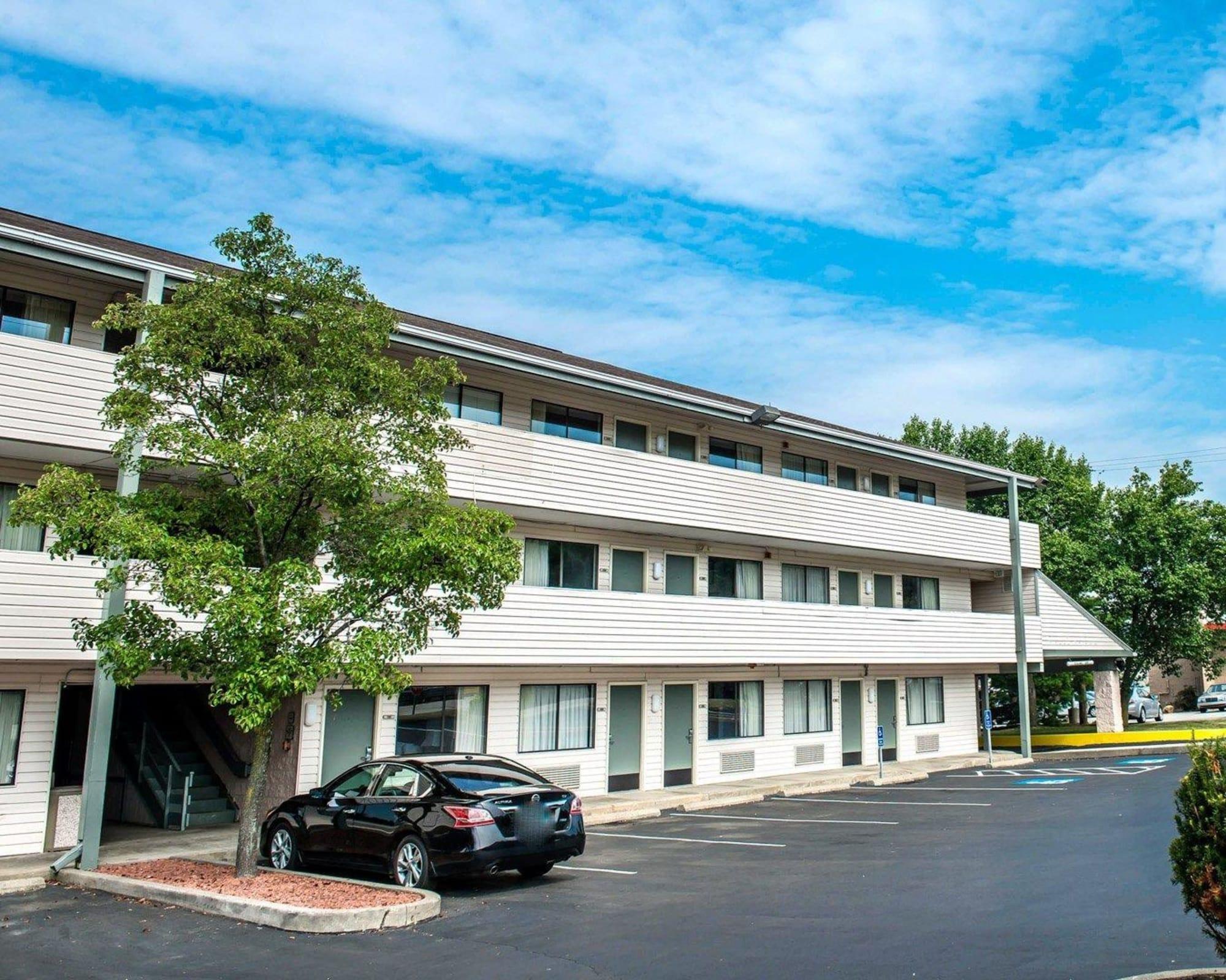 Vista Exterior Quality Inn & Suites North