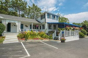 Alojamiento - Glen Cove Inn & Suites