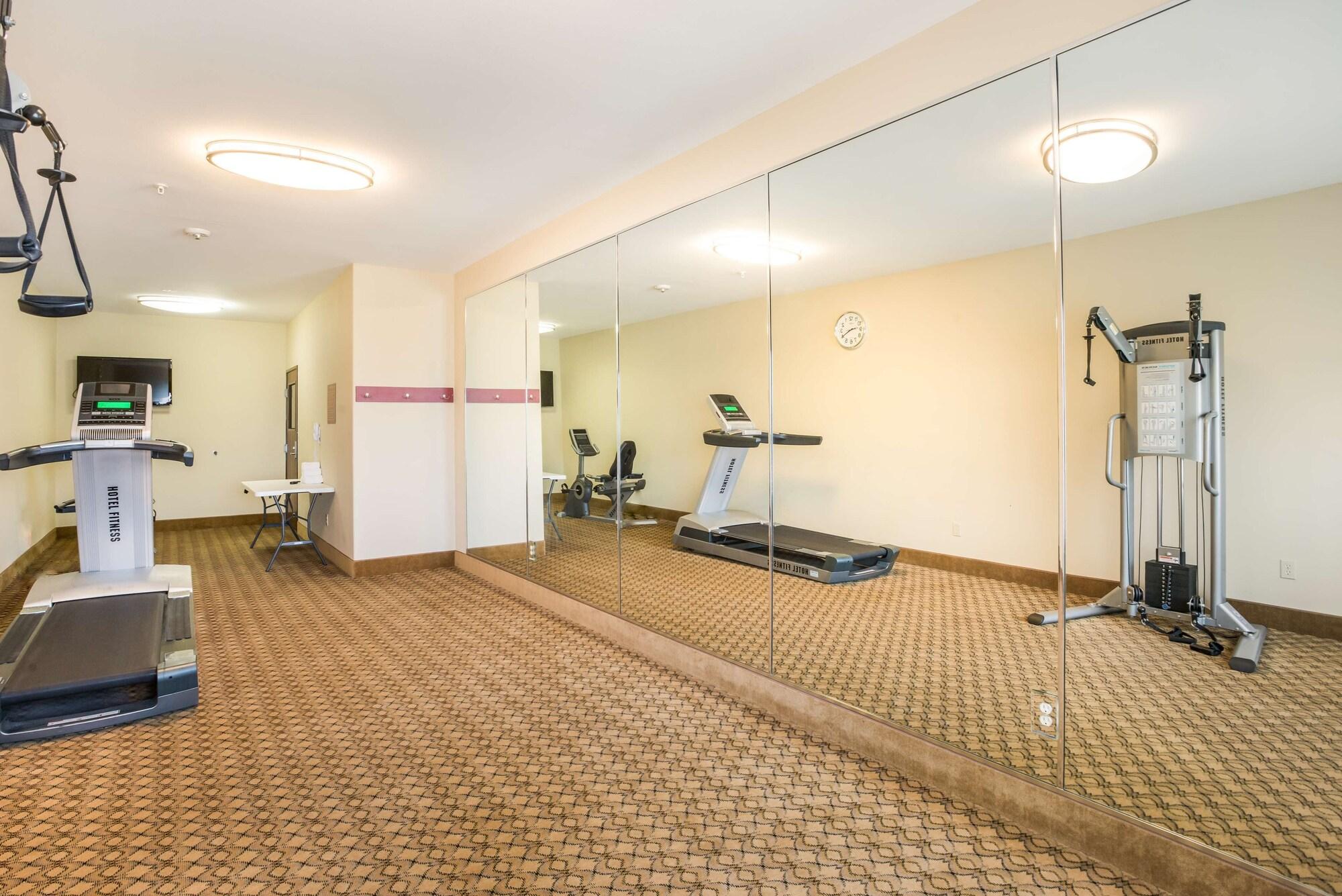 Gimnasio Knights Inn Bunkie