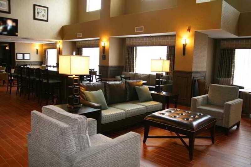 Vista Lobby Hampton Inn Wilson Downtown