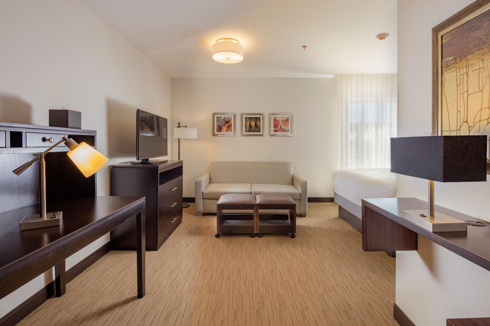 Habitación Staybridge Suites Saltillo by IHG