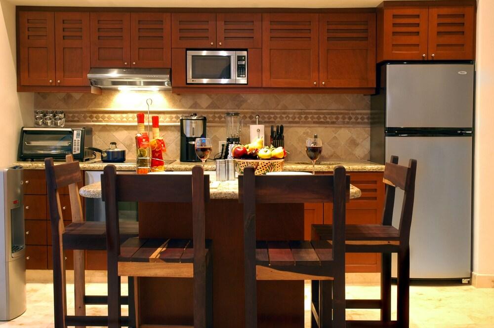 Hotel Maya Villa Condo Hotel