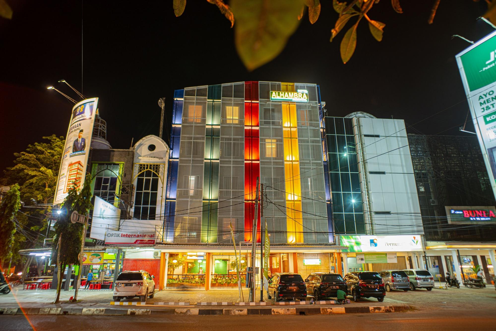 Varios Alhambra Hotel Banda Aceh