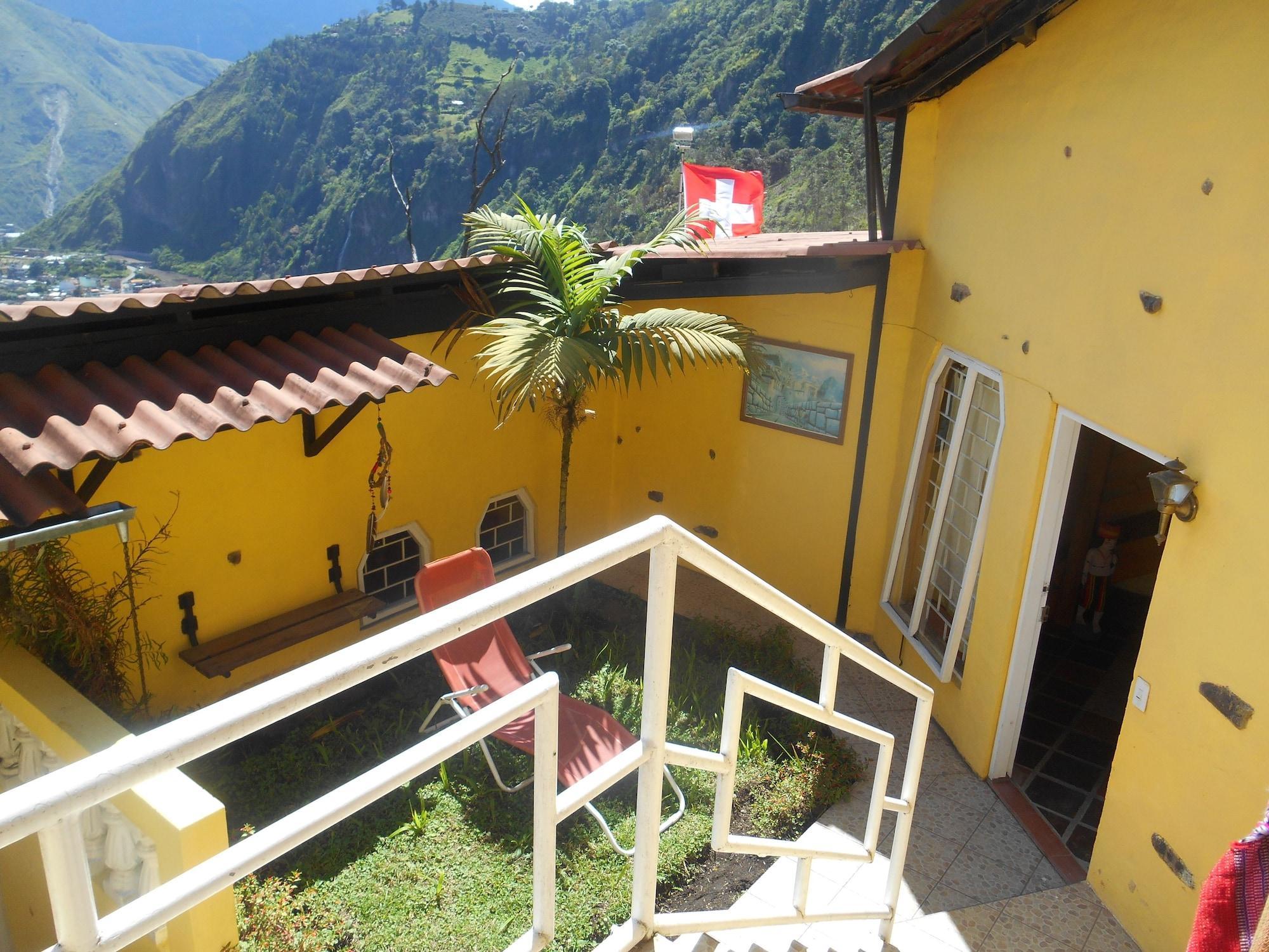Vista Exterior La Casa Amarilla