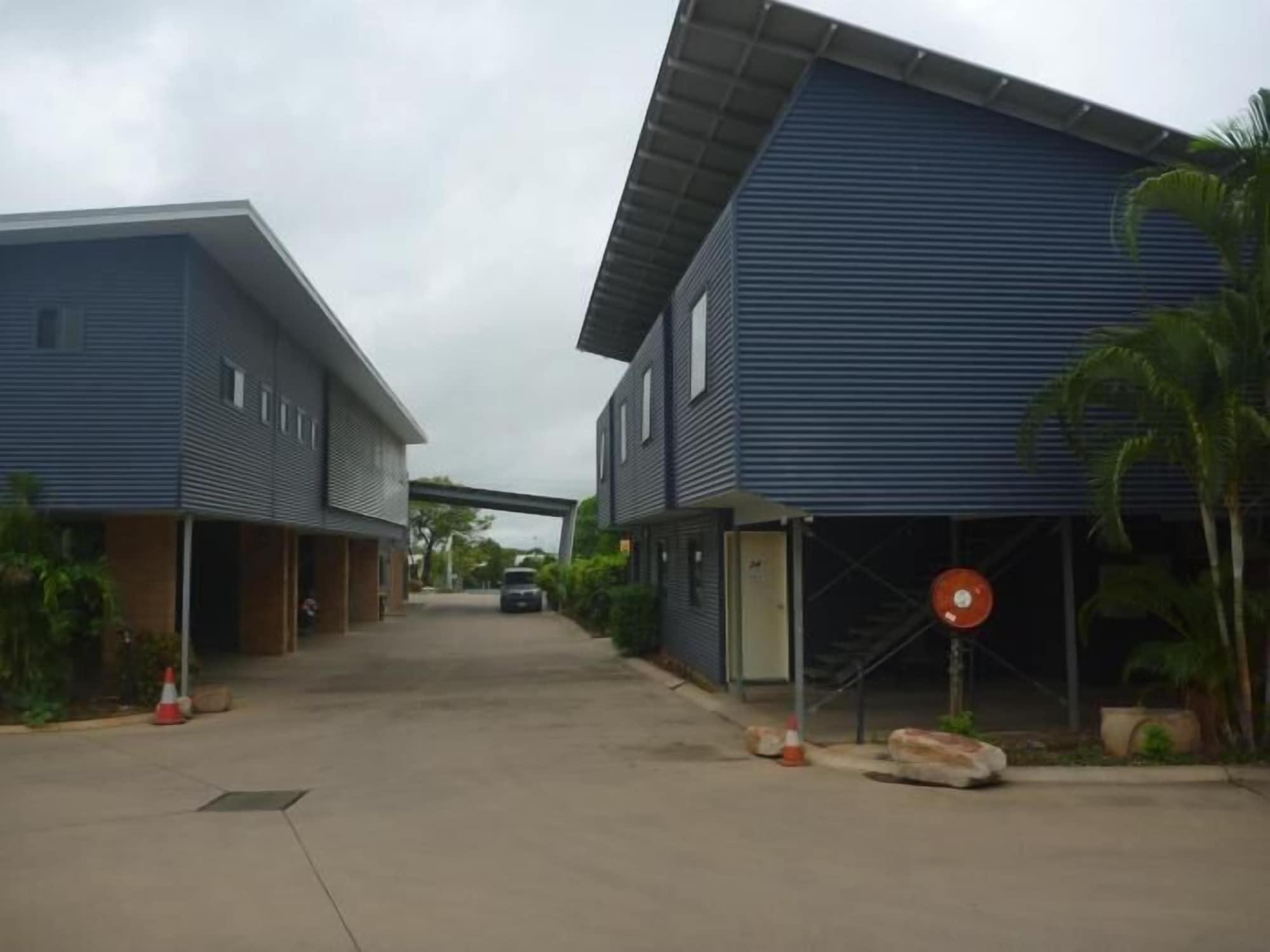Vista Exterior Moranbah Outback Motel