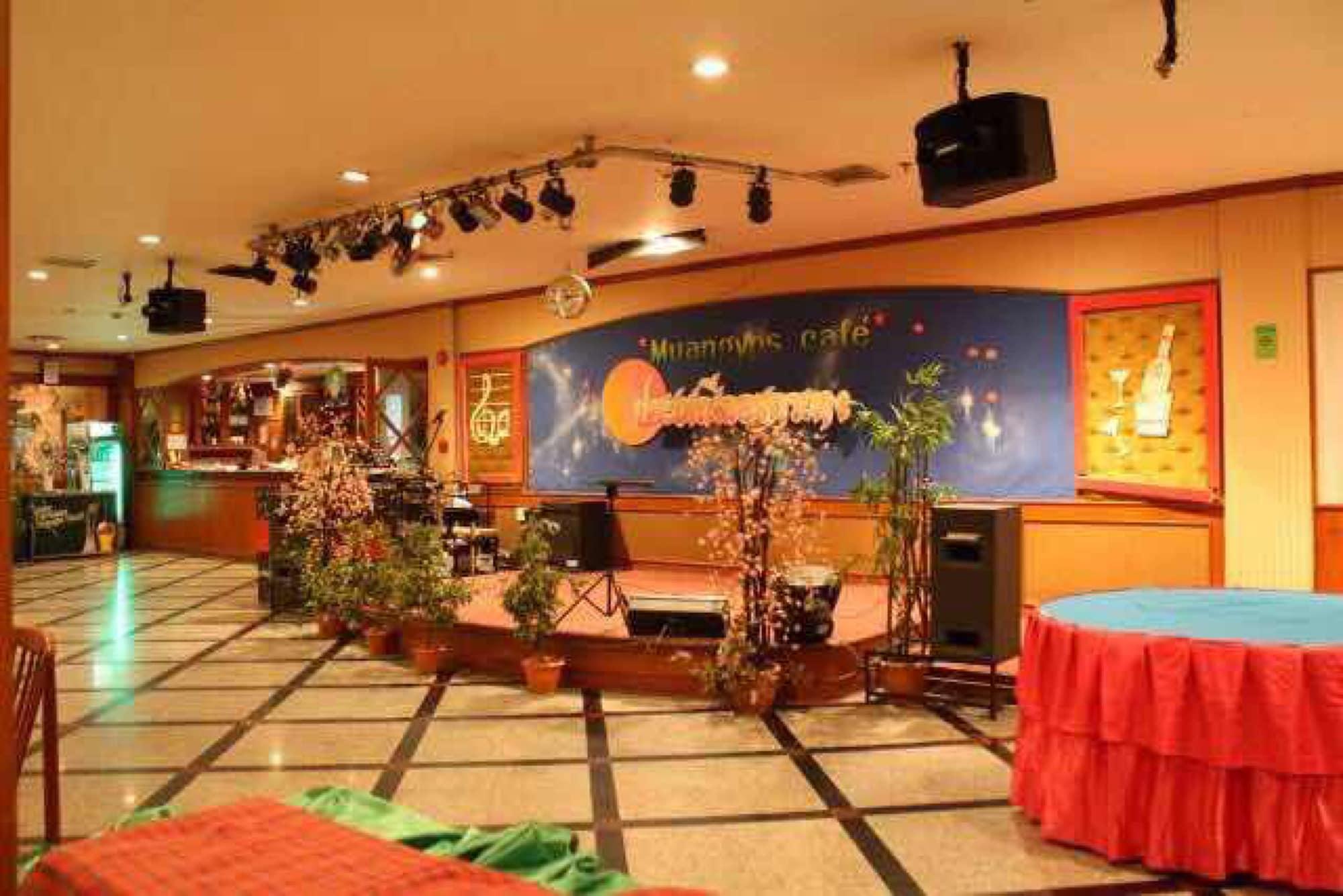 Restaurant JP Emerald Hotel