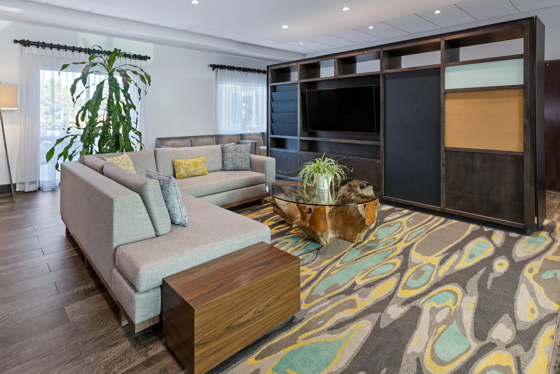 Vista Lobby Holiday Inn & Suites Savannah Airport - Pooler by IHG