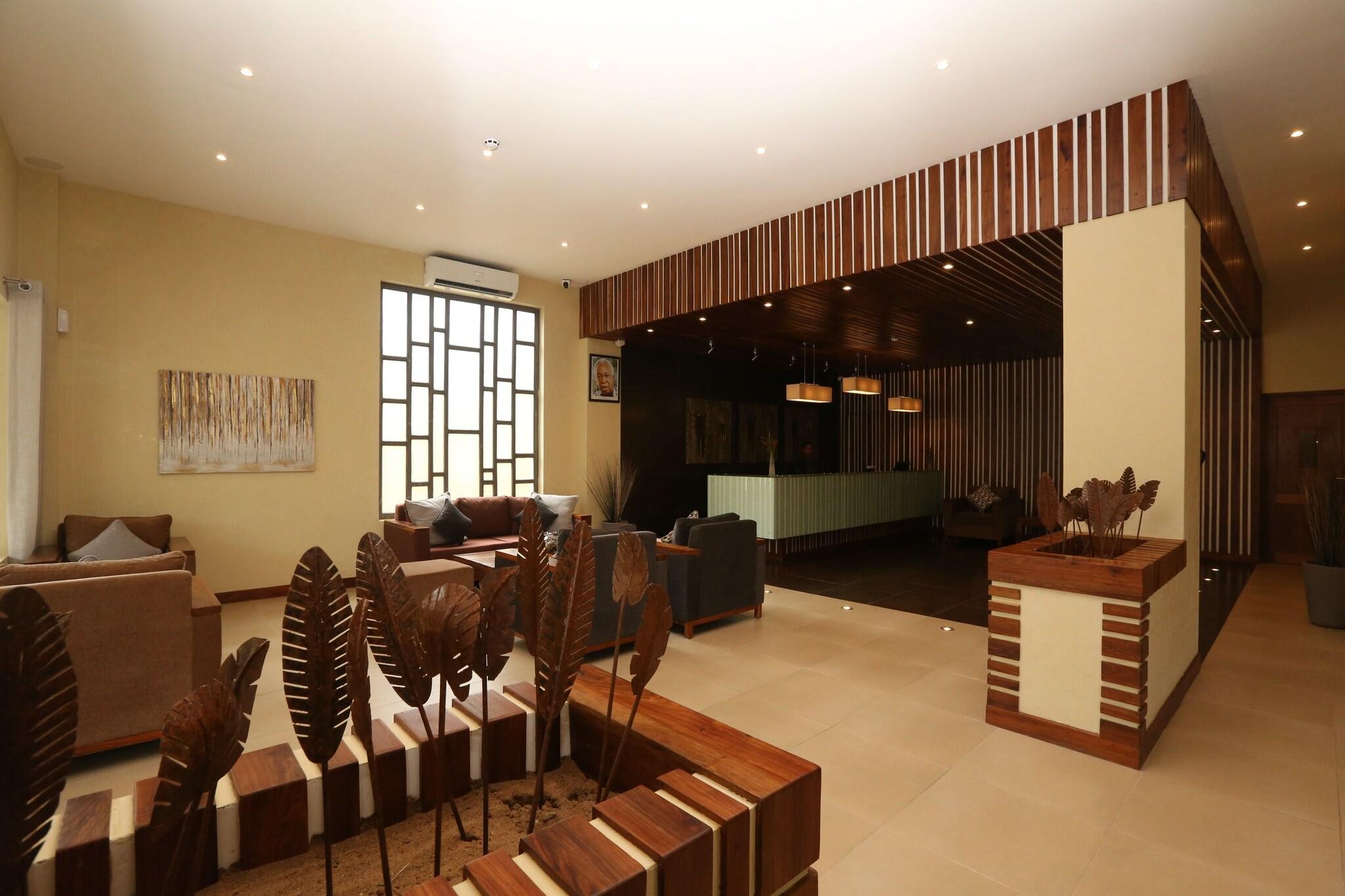 Vista Lobby Venus Premier Hotel