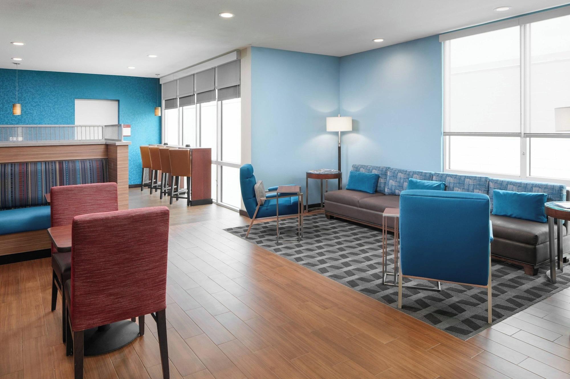 Restaurant TownePlace Suites by Marriott Tampa South