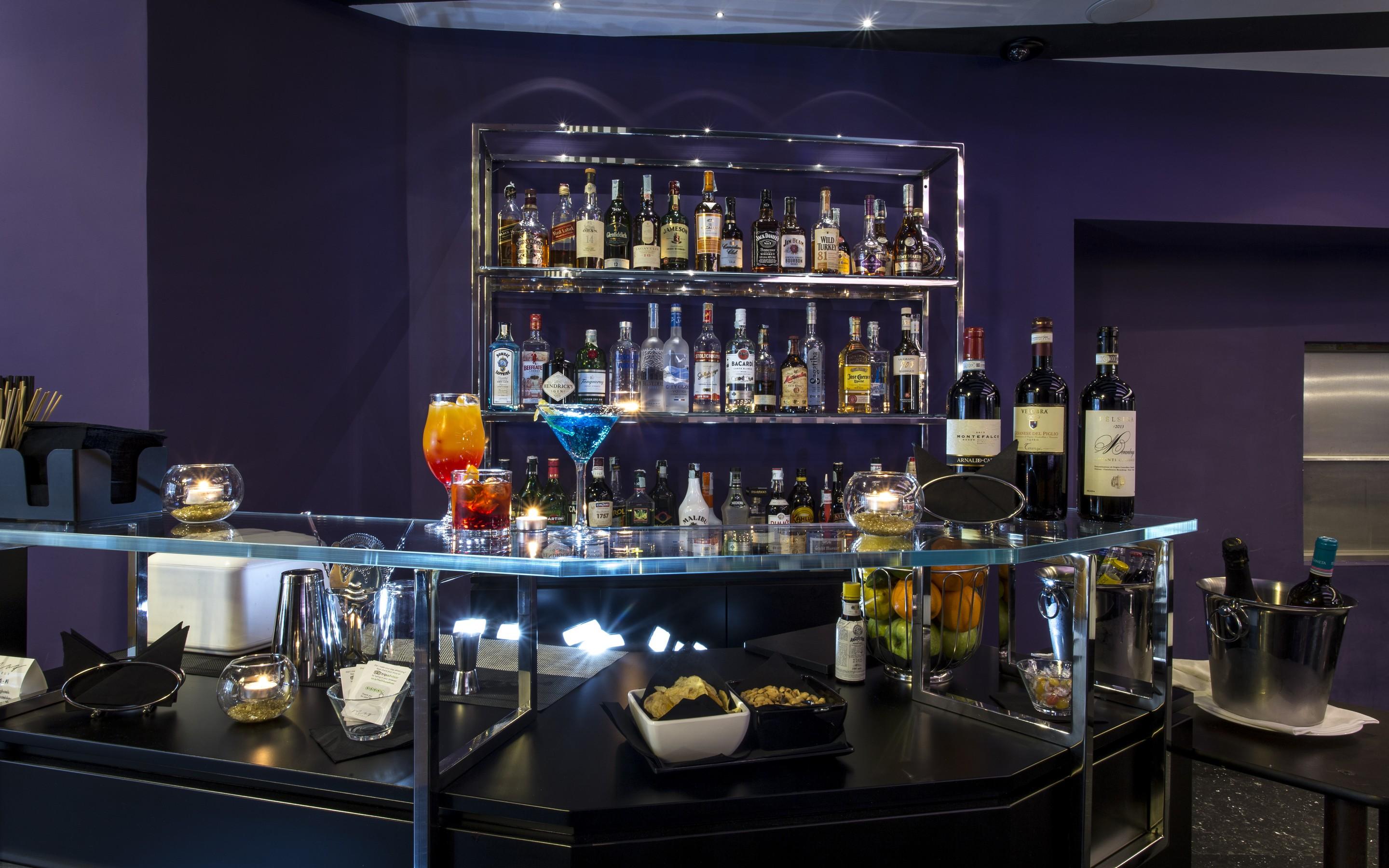 Bar/Salón The Tribune, part of JdV by Hyatt