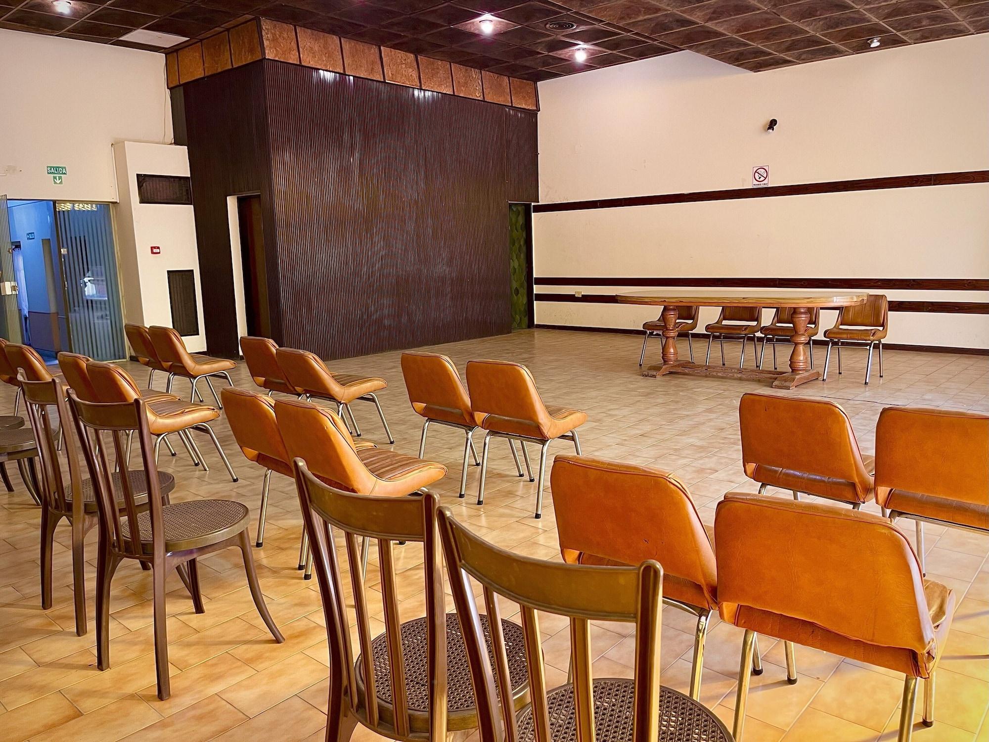 Sala de Reuniones Hotel Patios De Salta