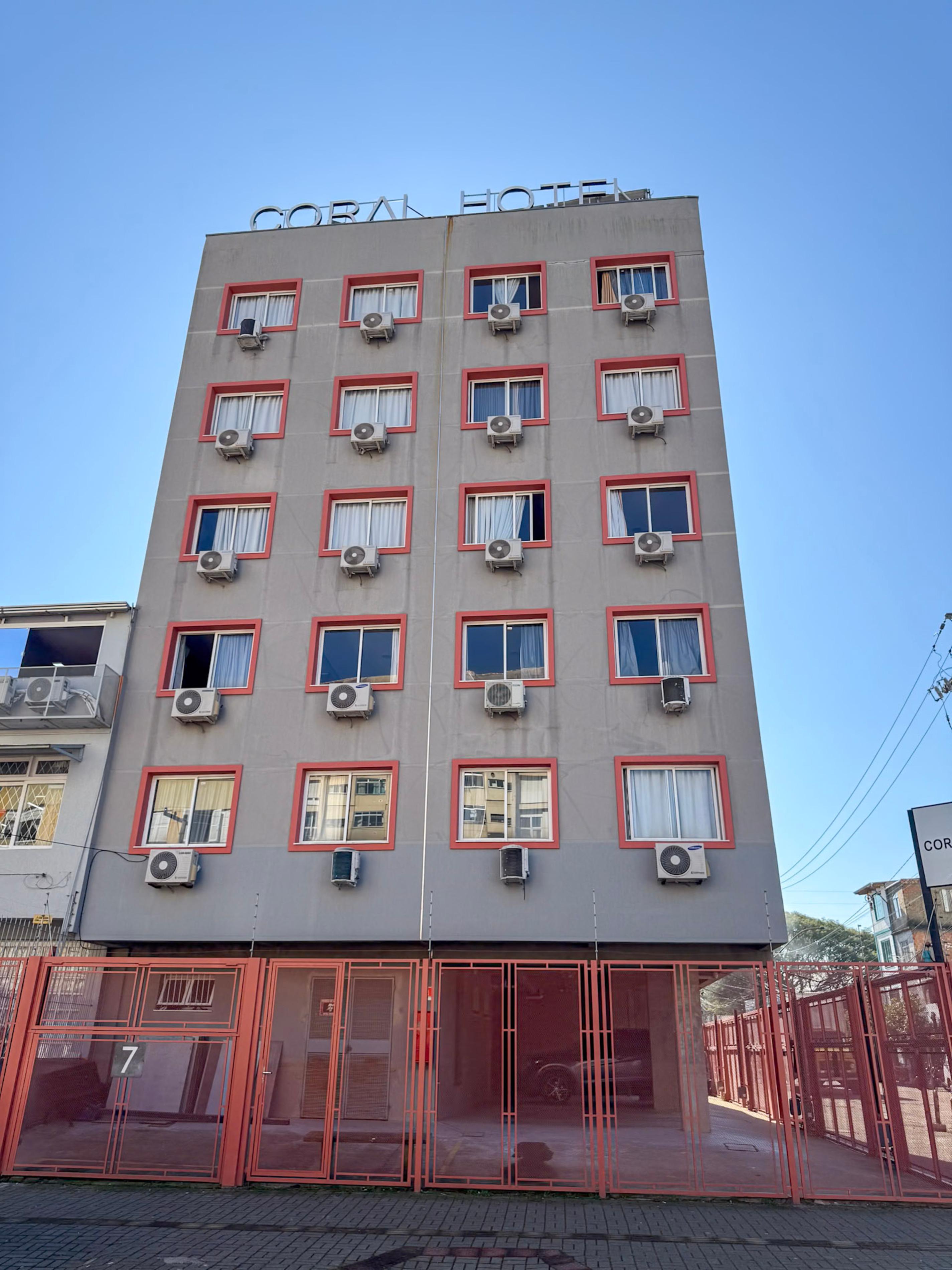 Vista Exterior Coral Express