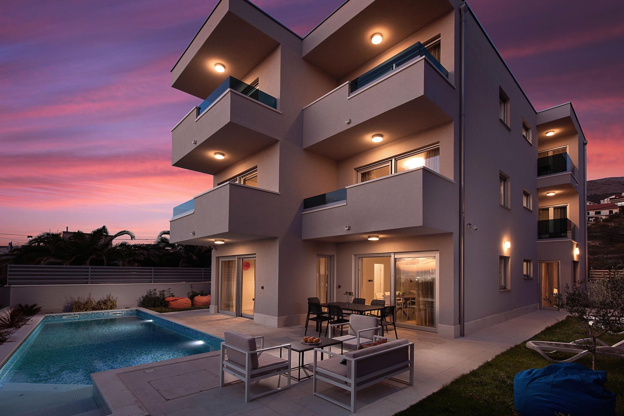 Varios Luxury Villa Karla