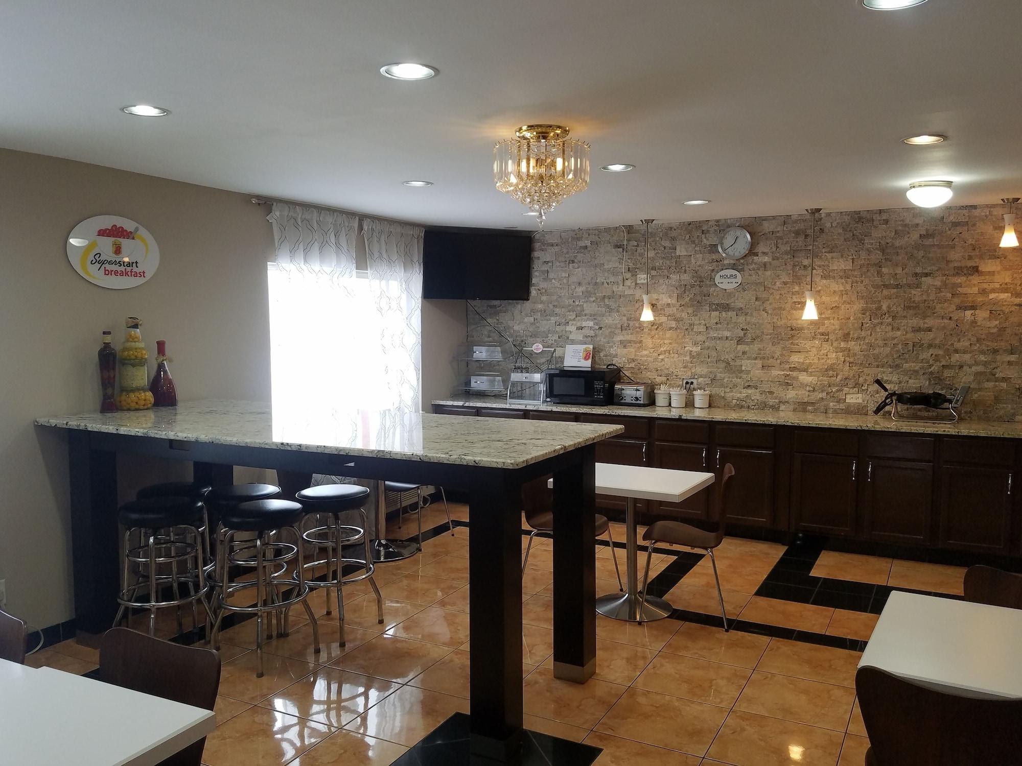 Restaurant Super 8 by Wyndham Chicago O'Hare Airport
