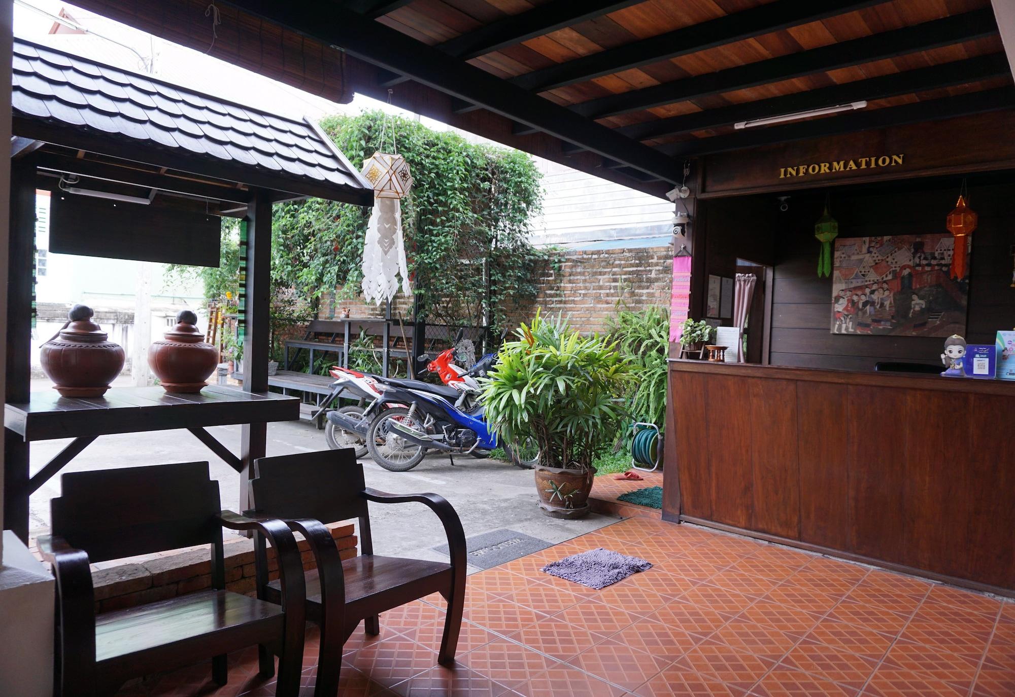 Vista Lobby Nan Lanna Hotel