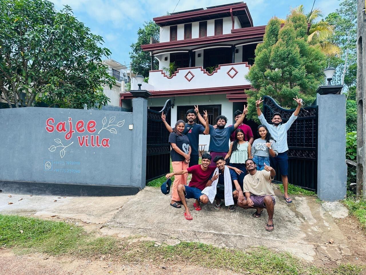 Vista Exterior Sajee Villa