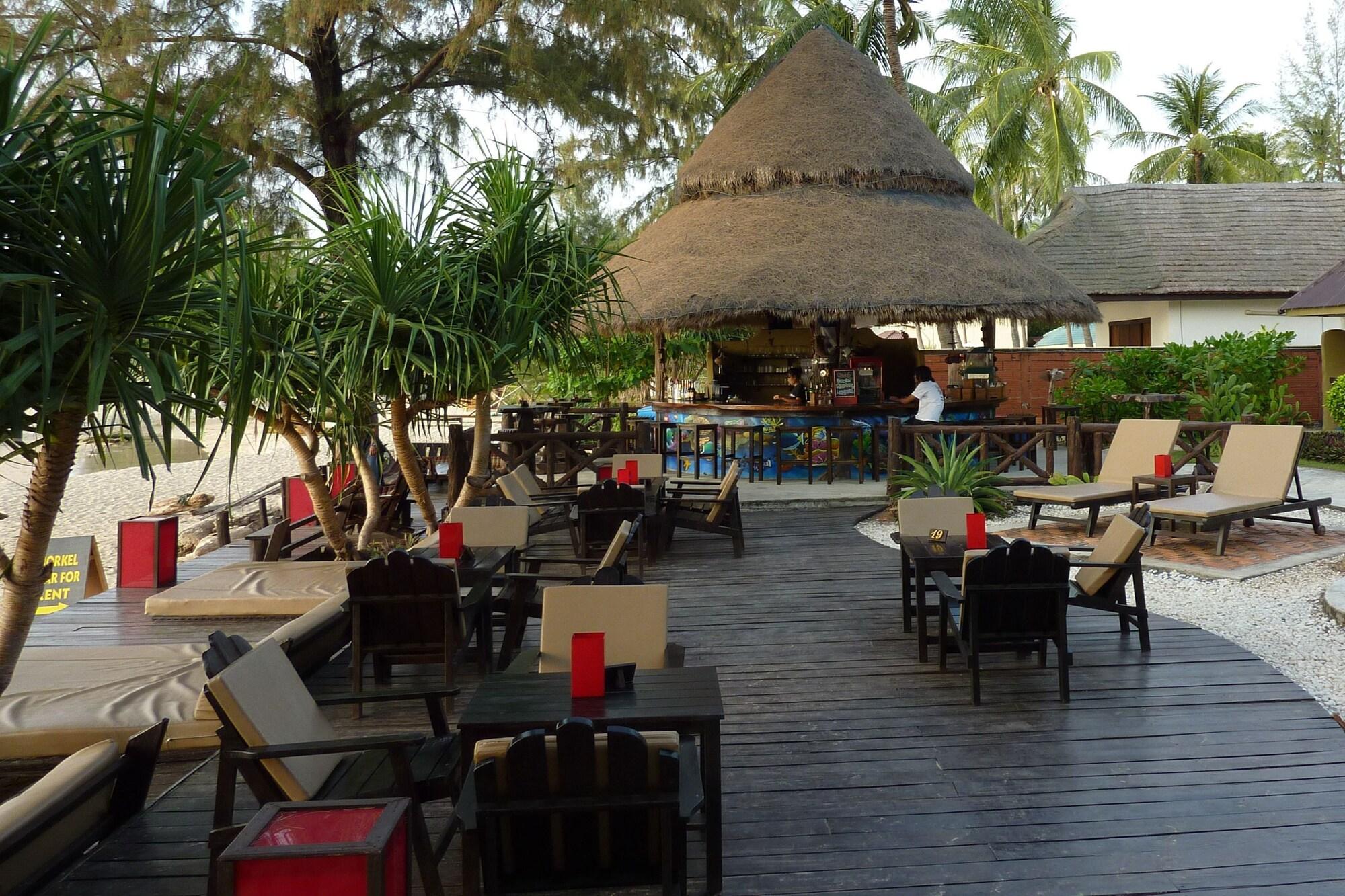 Restaurant Lanta Castaway Beach Resort