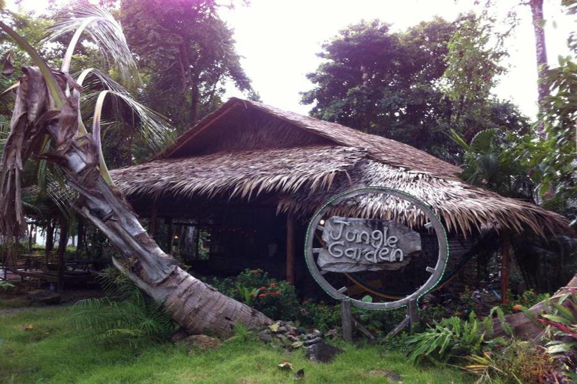 Bar/Salón Jungle Garden