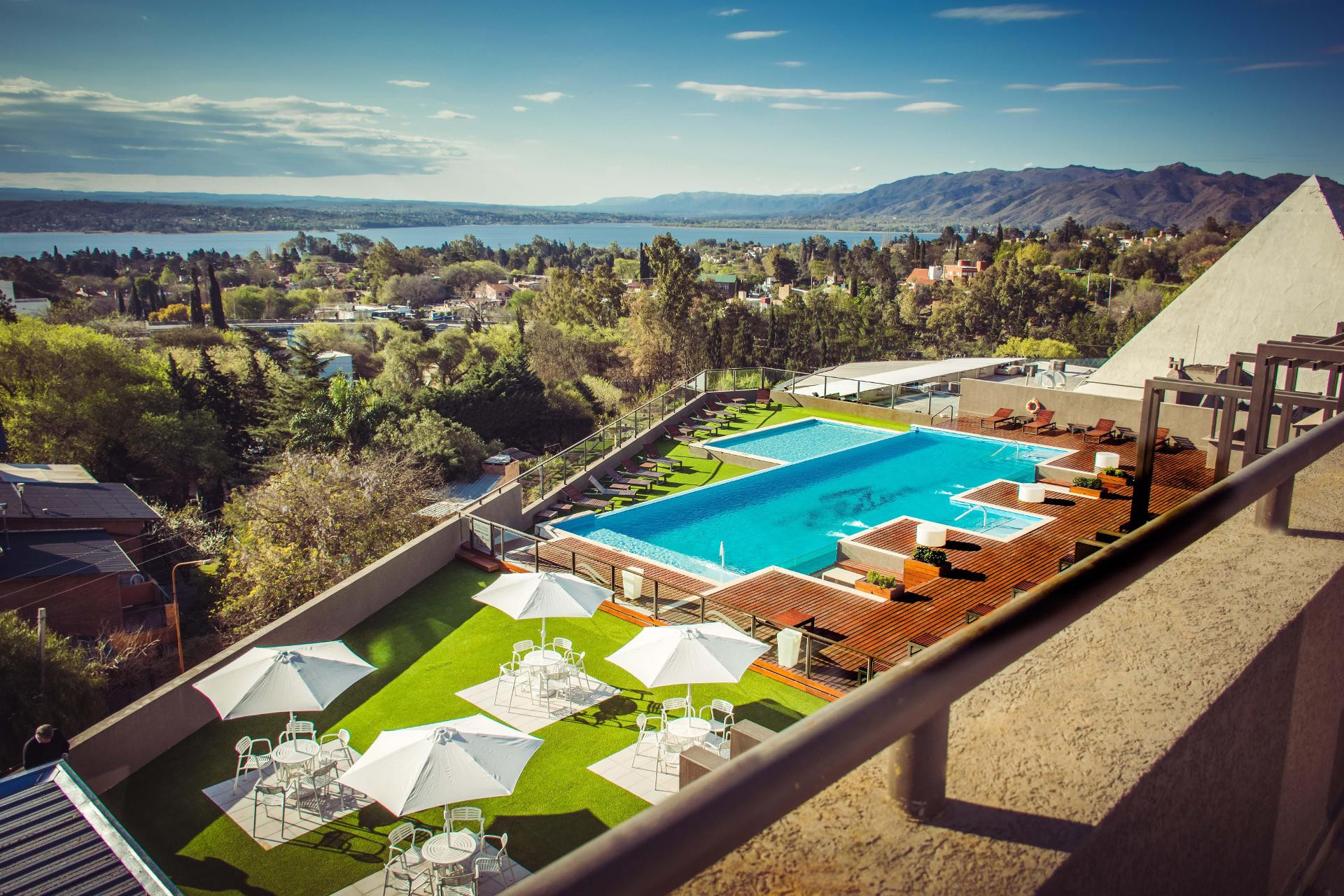 Vista Piscina Eleton Resort & SPA